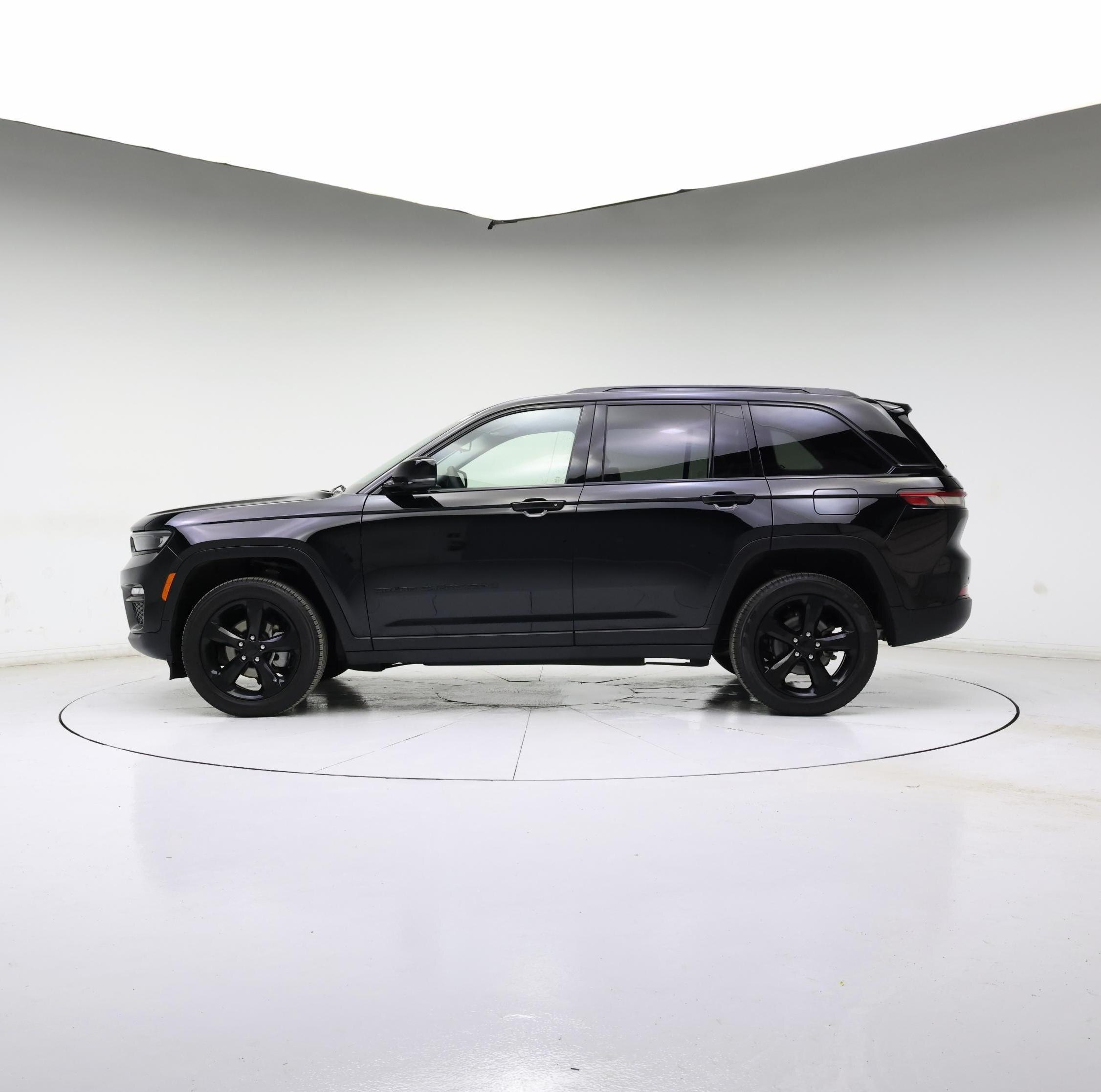 Thumbnail: 2023 Jeep Grand Cherokee - 7