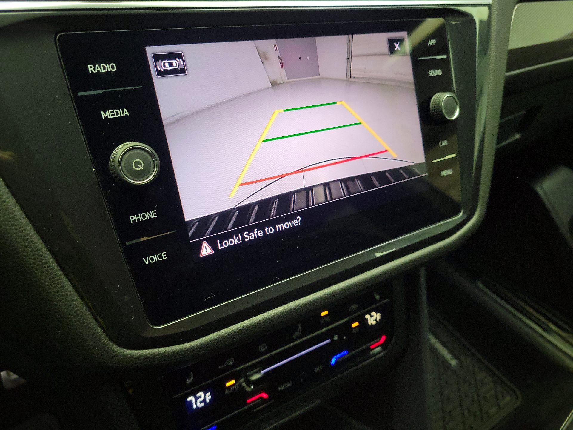 Thumbnail: 2022 Volkswagen Tiguan - 14