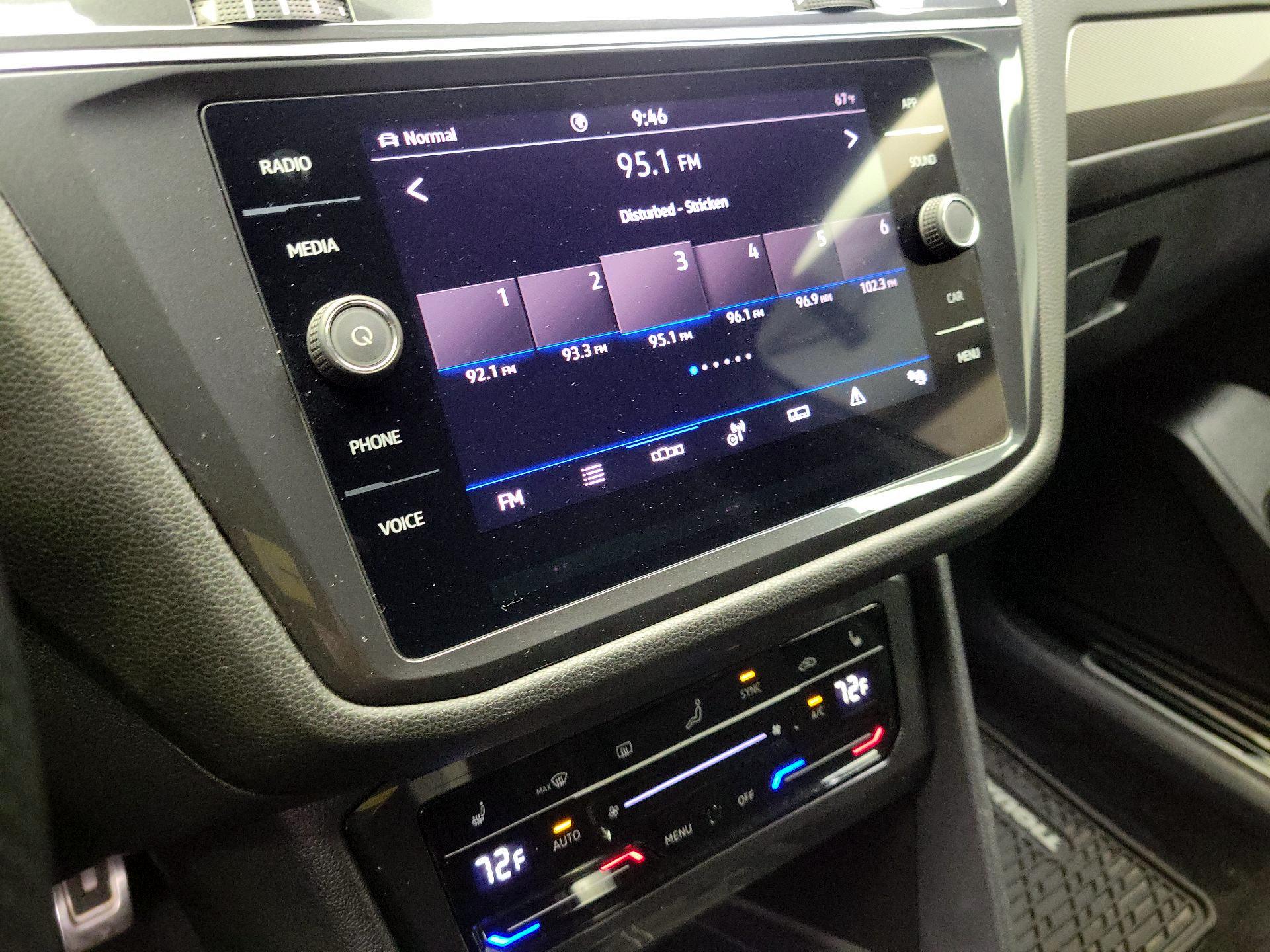 Thumbnail: 2022 Volkswagen Tiguan - 15