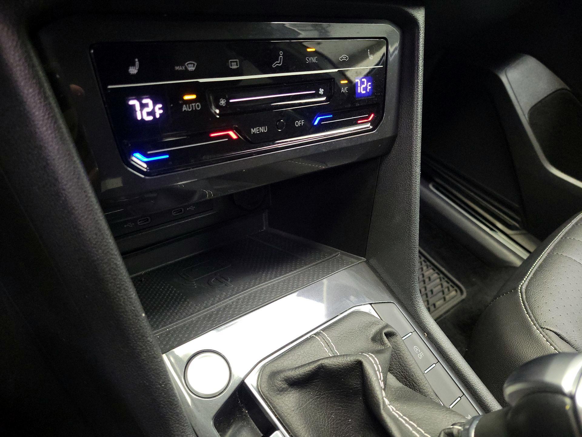 Thumbnail: 2022 Volkswagen Tiguan - 16