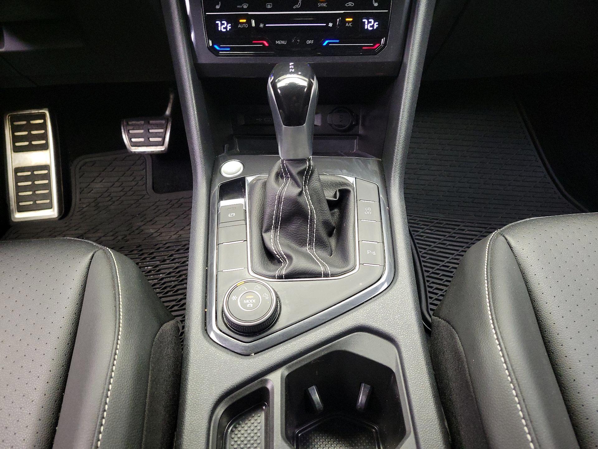 Thumbnail: 2022 Volkswagen Tiguan - 17