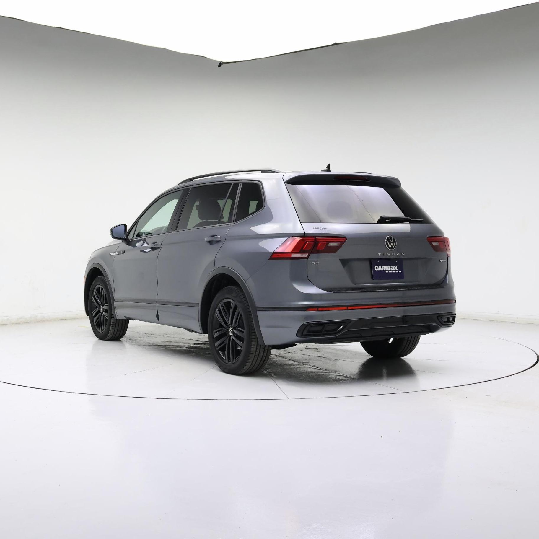 Thumbnail: 2022 Volkswagen Tiguan - 2