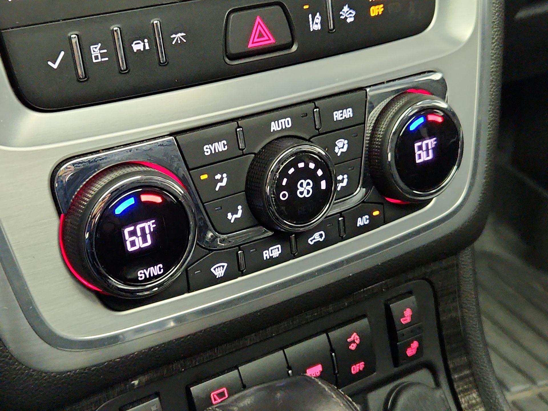 Thumbnail: 2016 GMC Acadia - 17