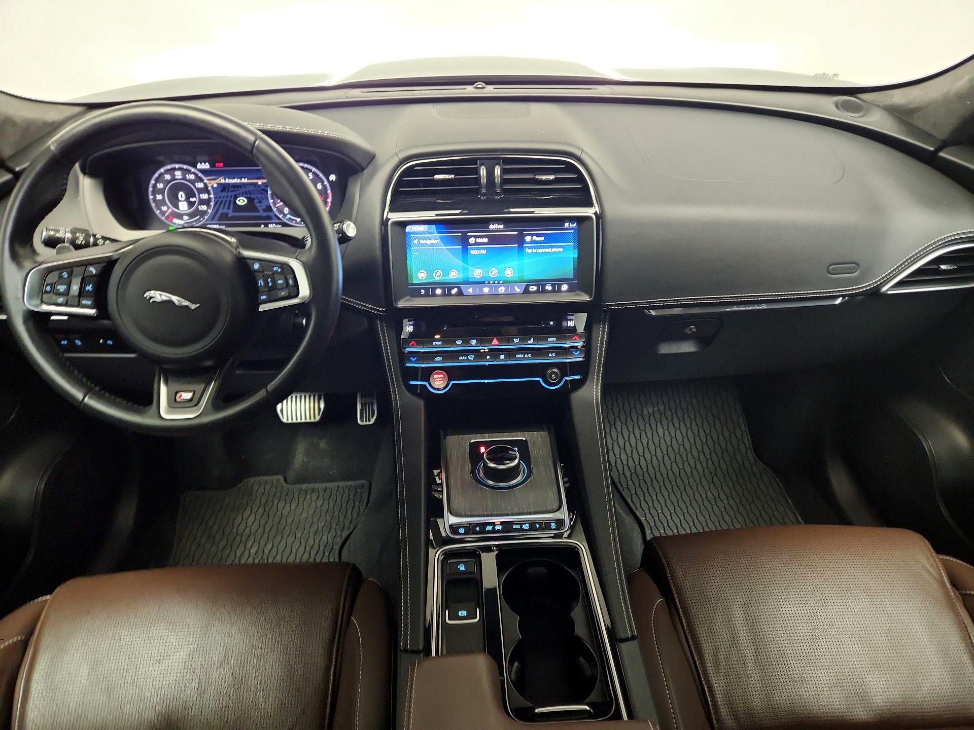 Thumbnail: 2019 Jaguar F-Pace - 9