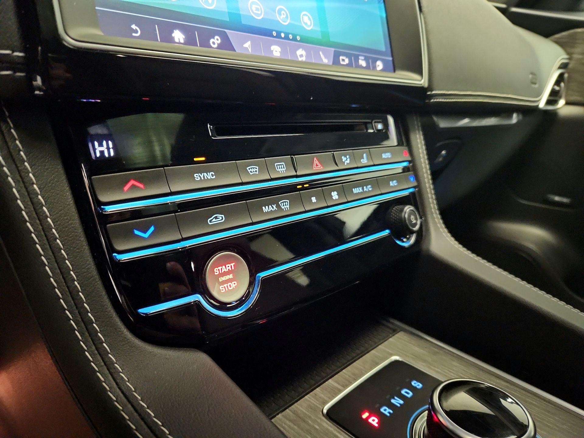 Thumbnail: 2019 Jaguar F-Pace - 17