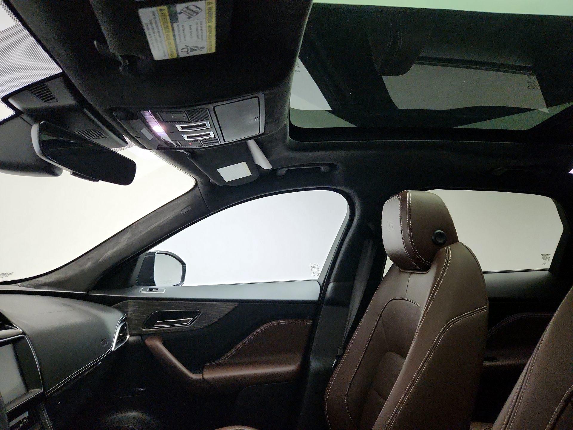 Thumbnail: 2019 Jaguar F-Pace - 20