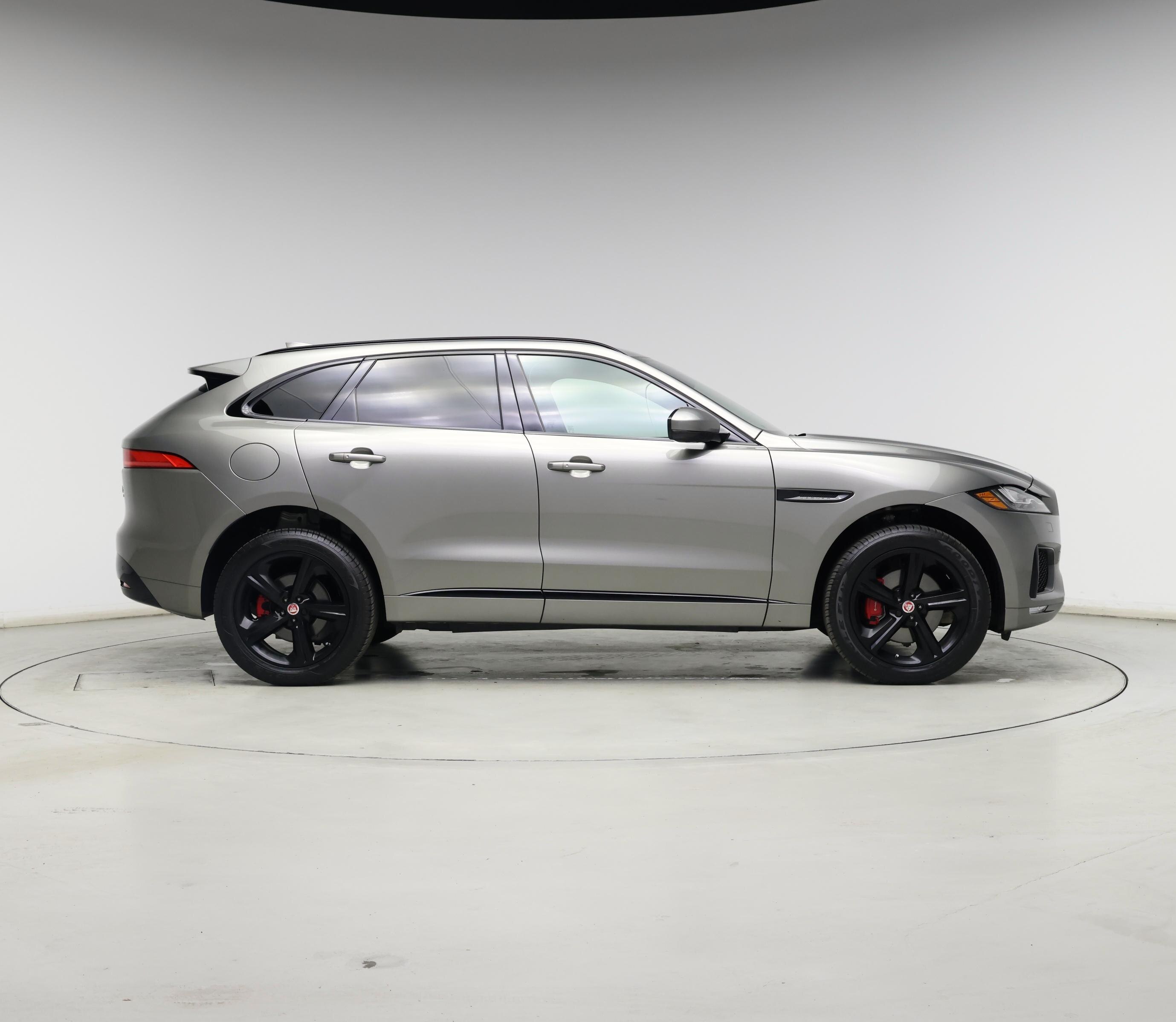Thumbnail: 2019 Jaguar F-Pace - 7