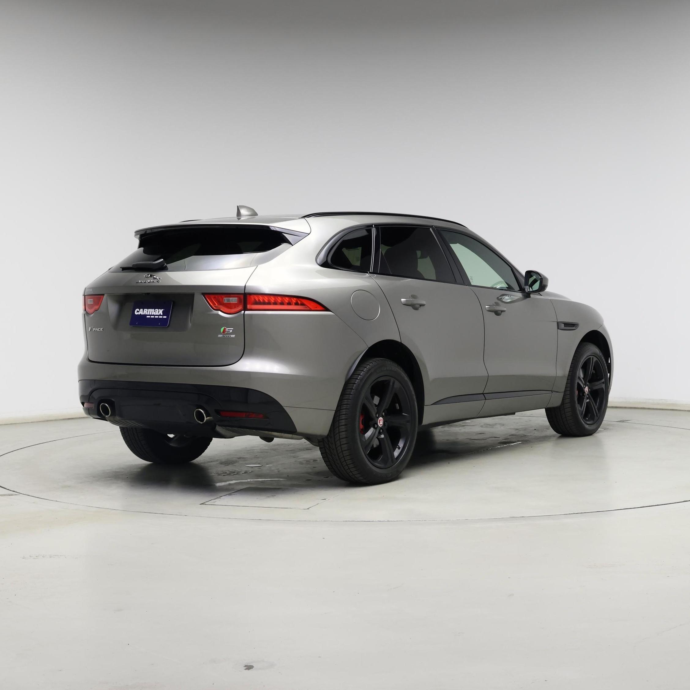 Thumbnail: 2019 Jaguar F-Pace - 8