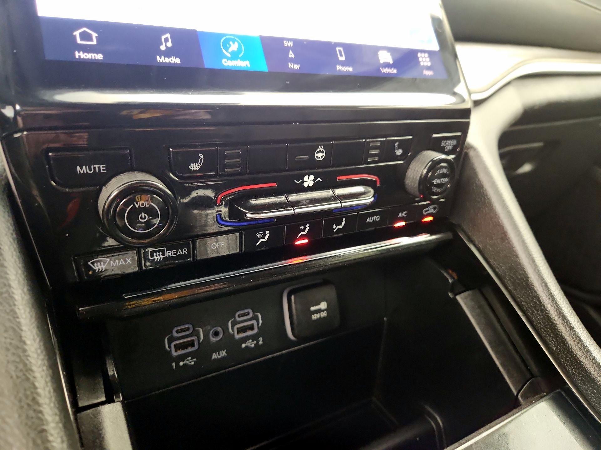 Thumbnail: 2023 Jeep Grand Cherokee - 17