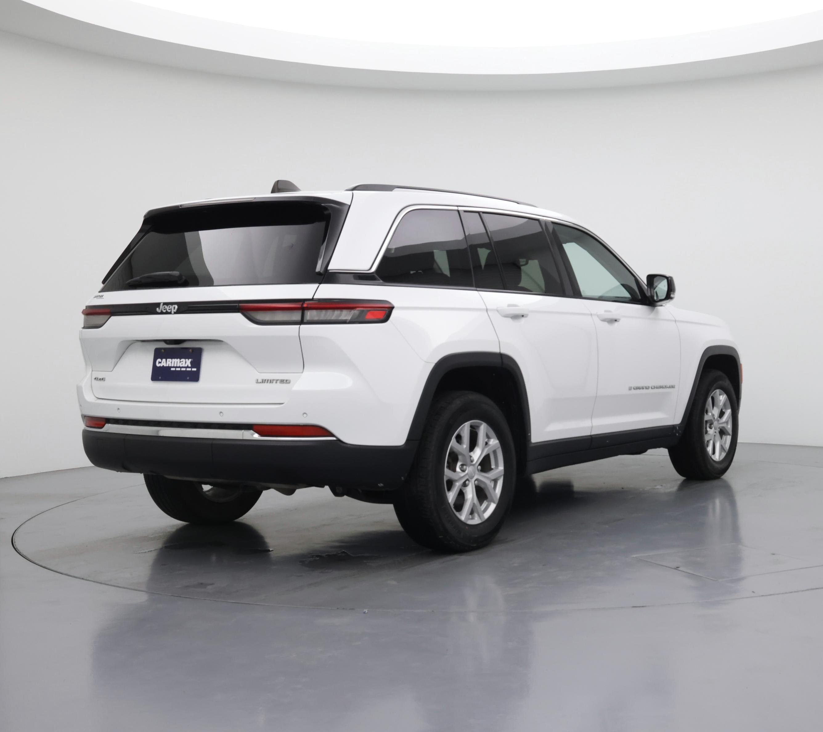 Thumbnail: 2023 Jeep Grand Cherokee - 8