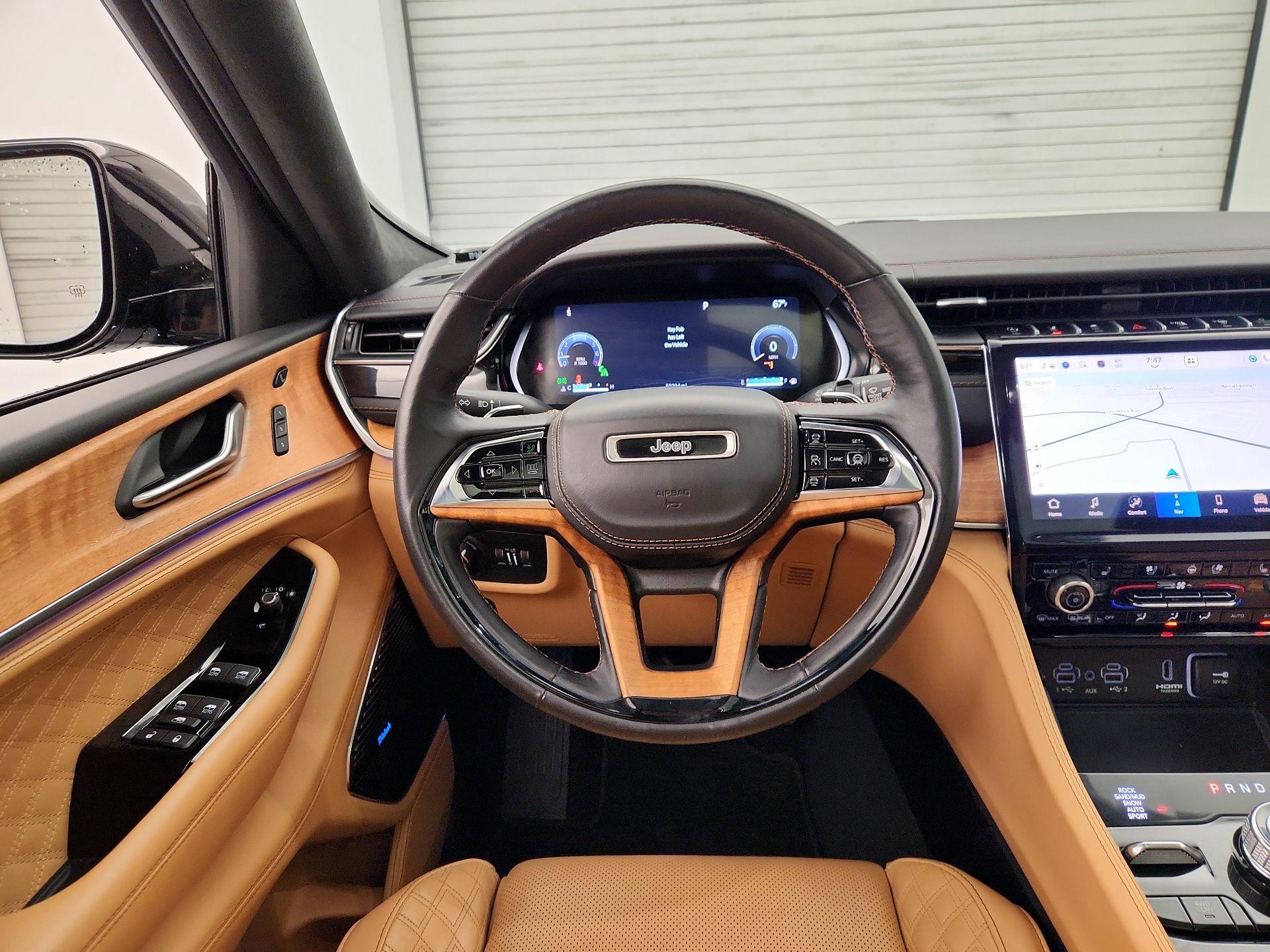 Thumbnail: 2023 Jeep Grand Cherokee - 10