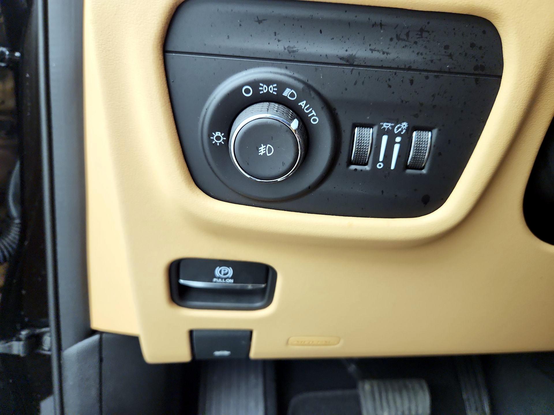 Thumbnail: 2023 Jeep Grand Cherokee - 13