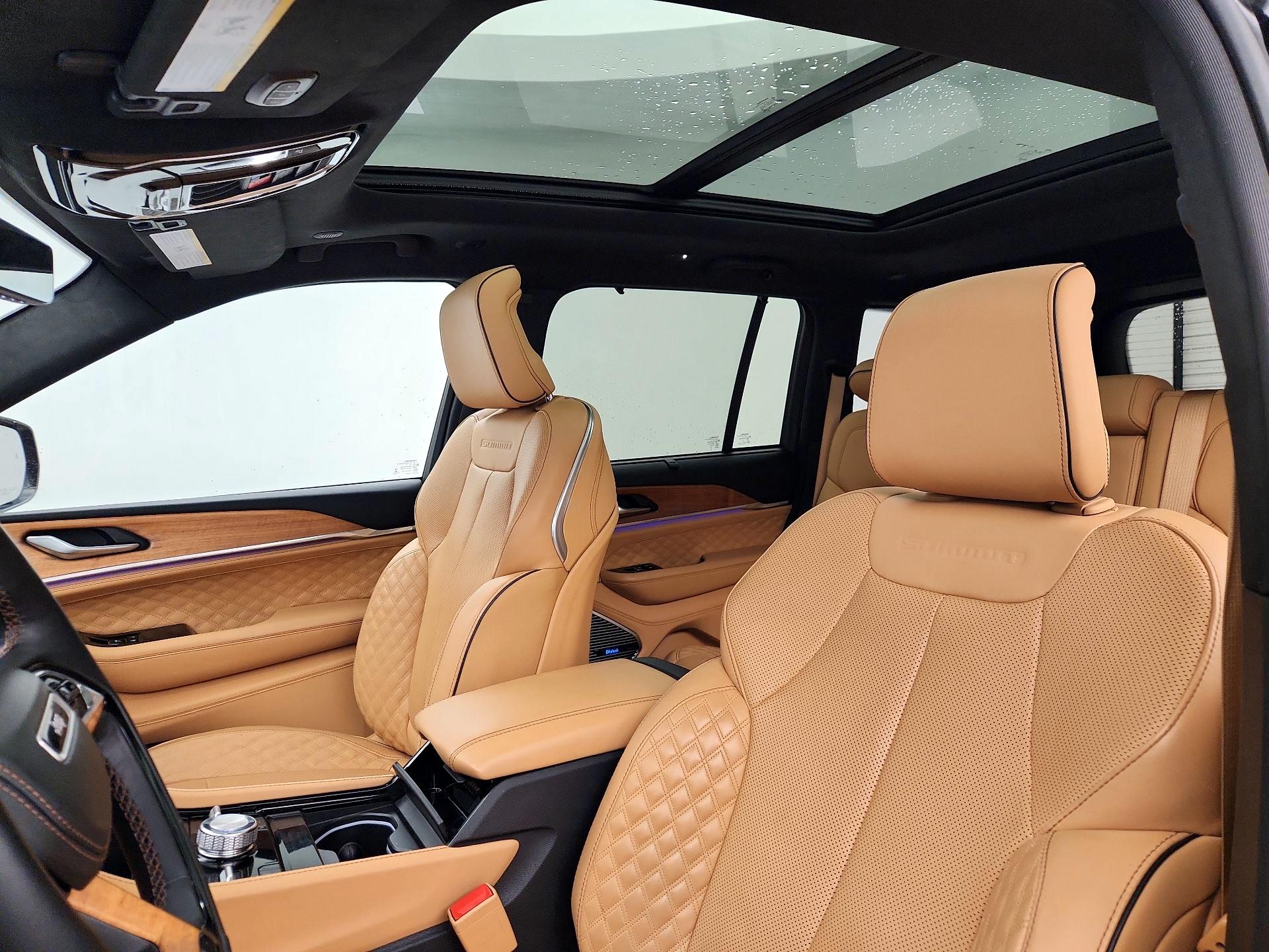 Thumbnail: 2023 Jeep Grand Cherokee - 20