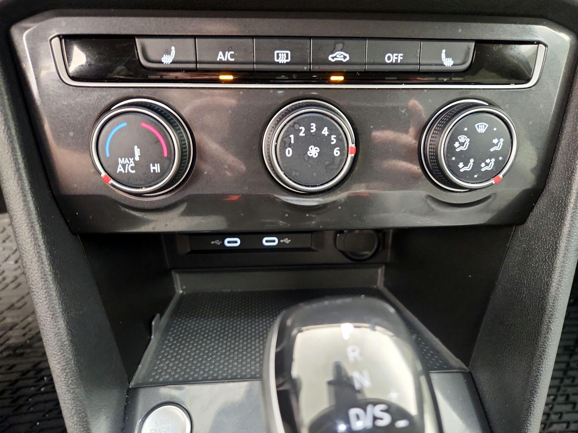 Thumbnail: 2024 Volkswagen Tiguan - 16