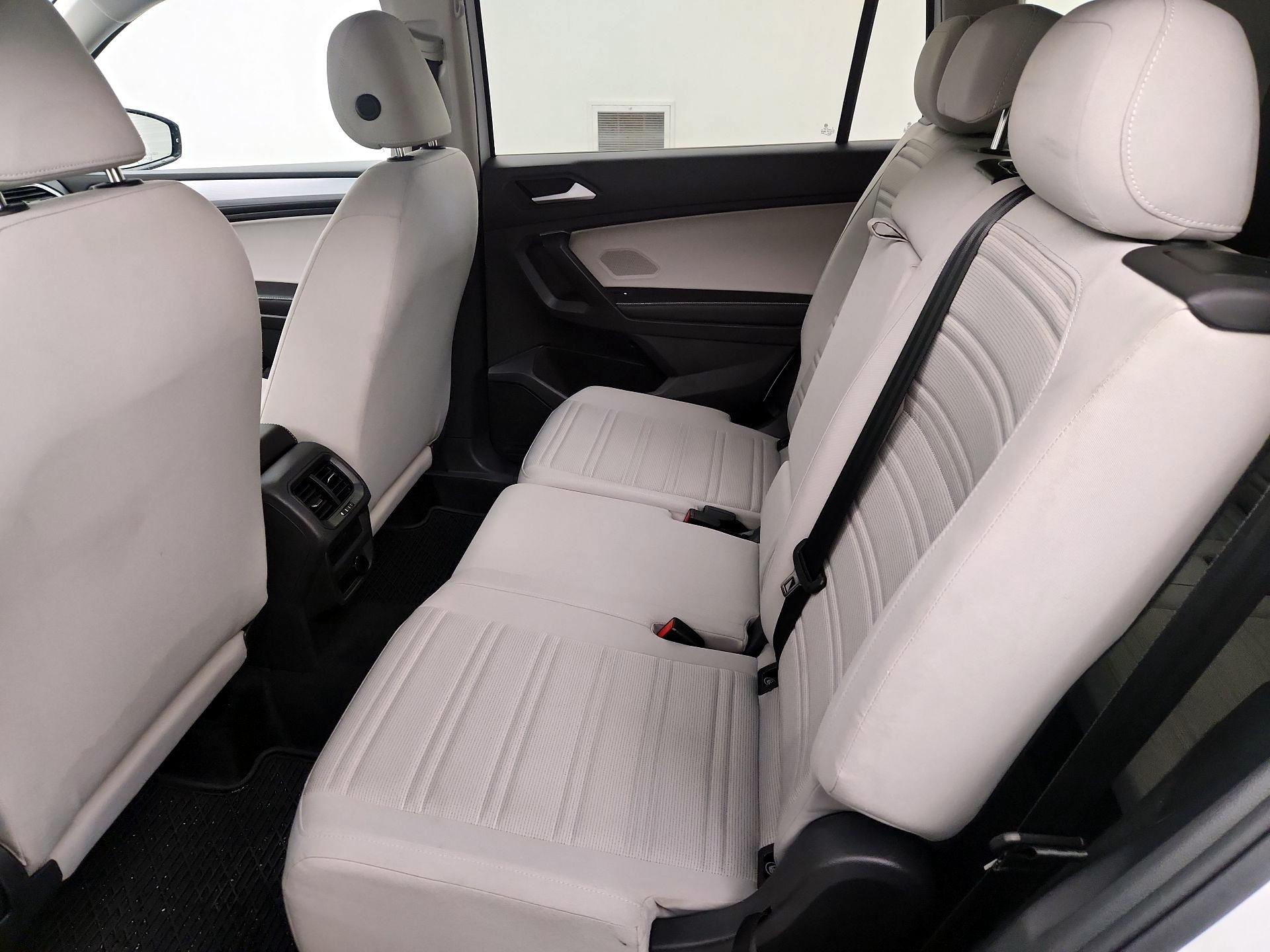 Thumbnail: 2024 Volkswagen Tiguan - 19