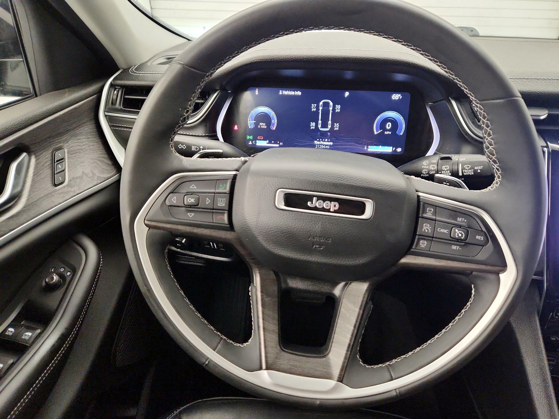 Thumbnail: 2023 Jeep Grand Cherokee L - 10