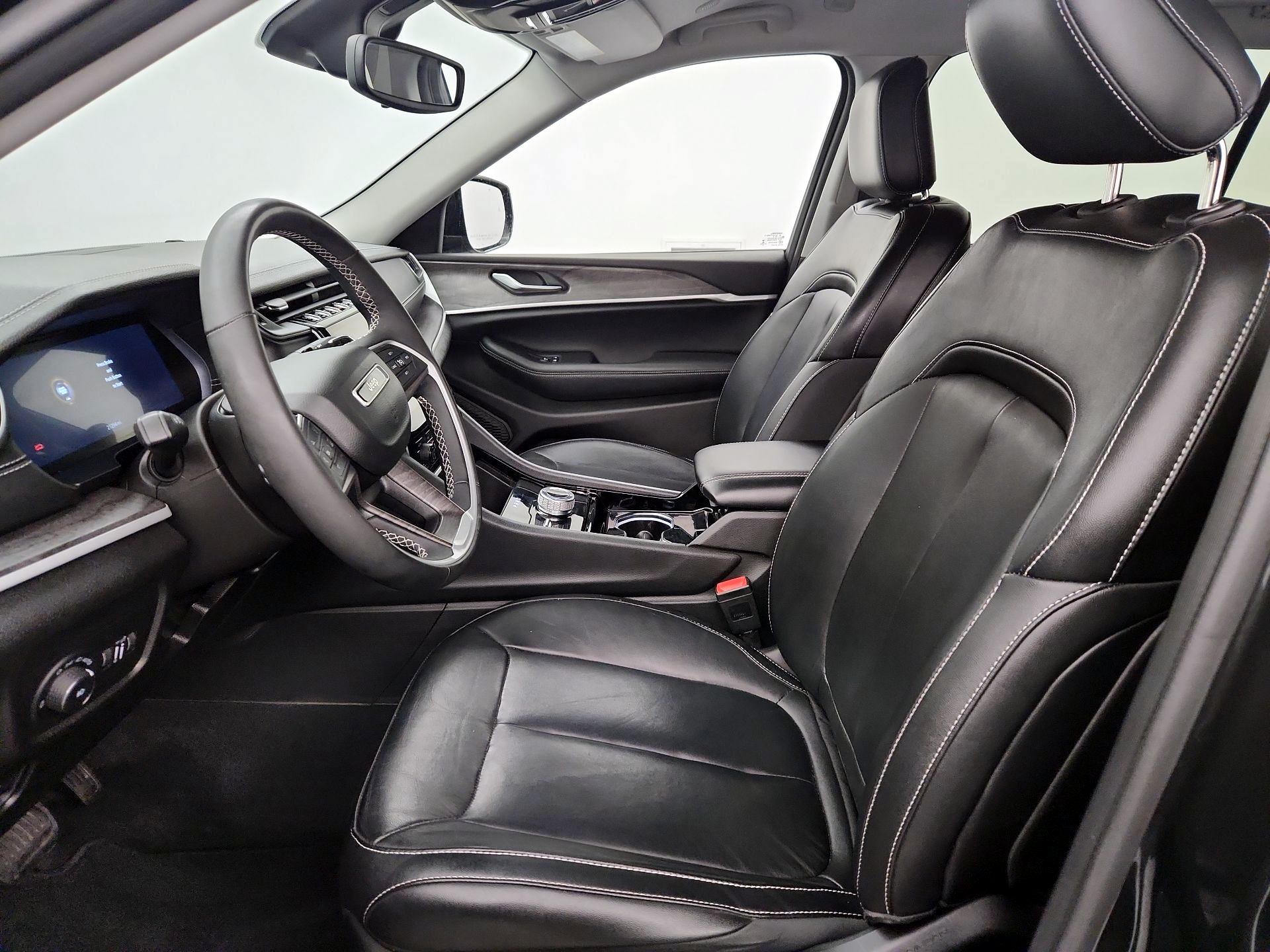 Thumbnail: 2023 Jeep Grand Cherokee L - 11