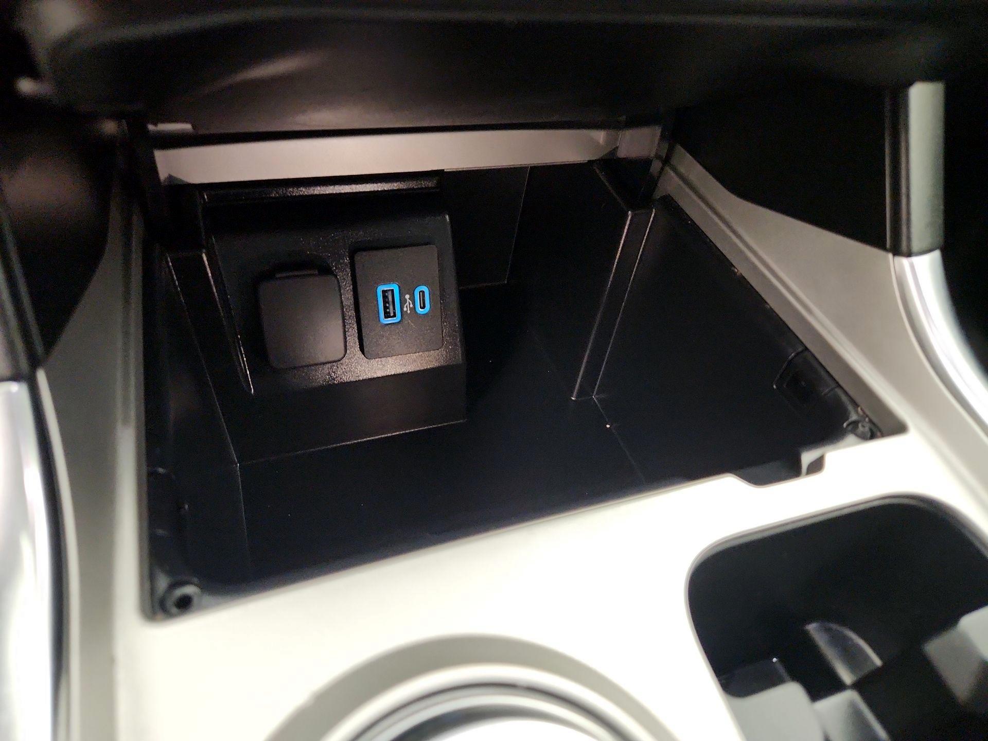 Thumbnail: 2023 Ford Explorer - 18