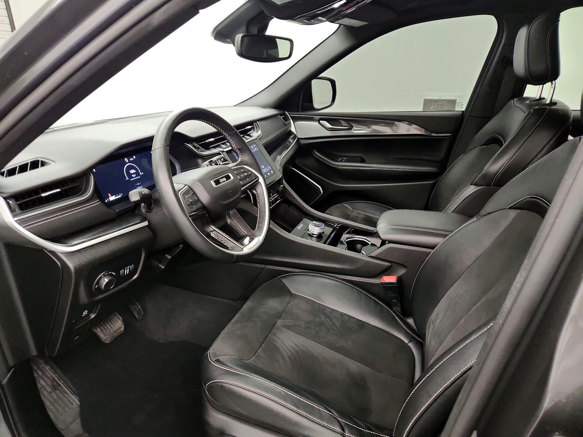 Thumbnail: 2022 Jeep Grand Cherokee - 11