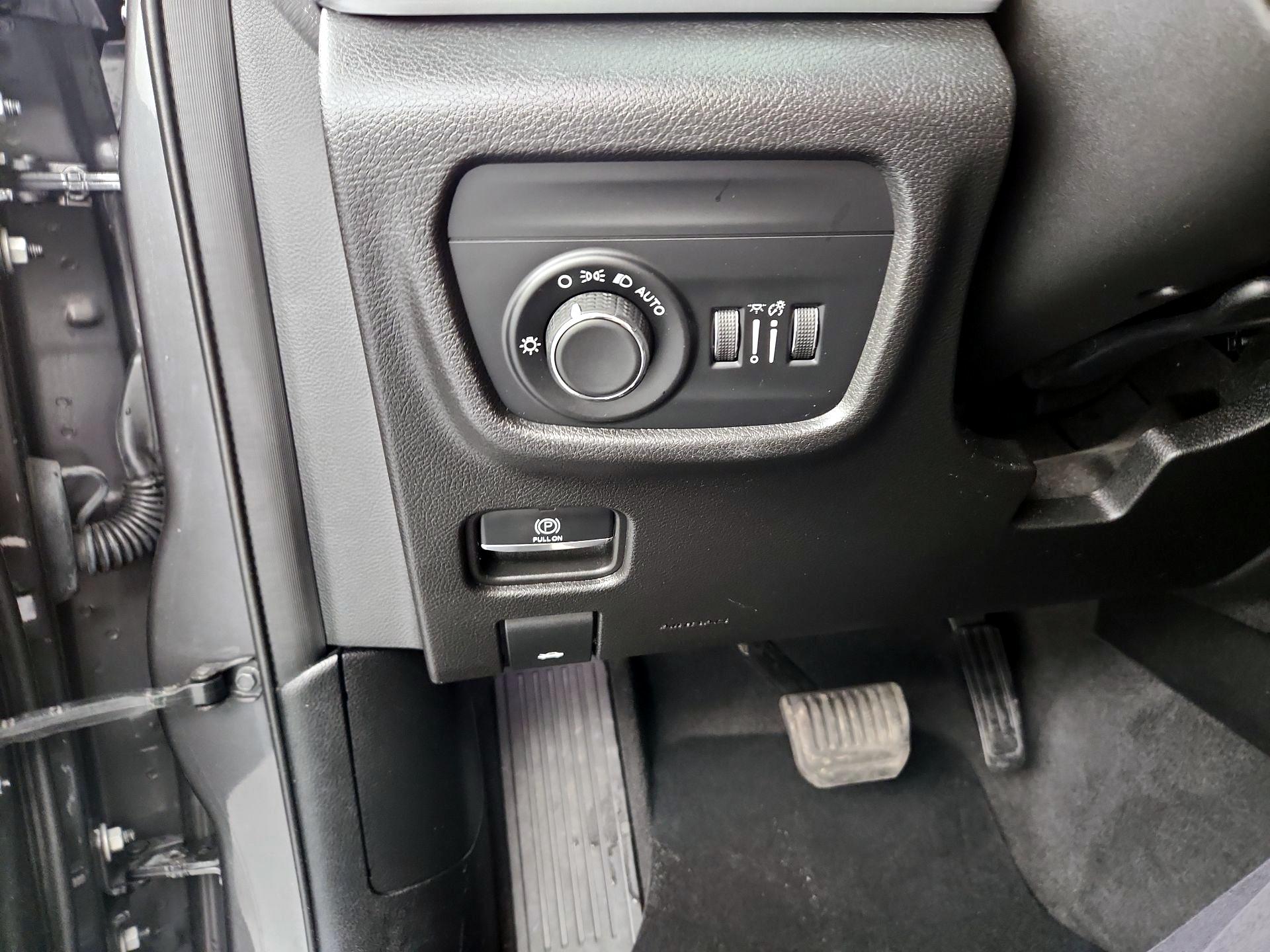 Thumbnail: 2022 Jeep Grand Cherokee - 13