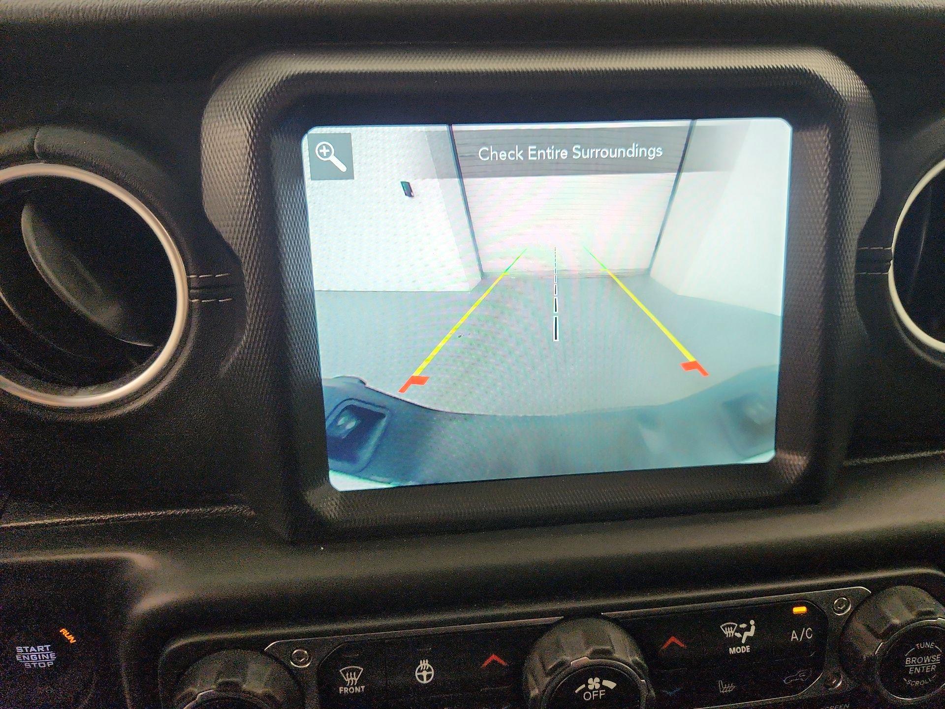 Thumbnail: 2021 Jeep Gladiator - 15