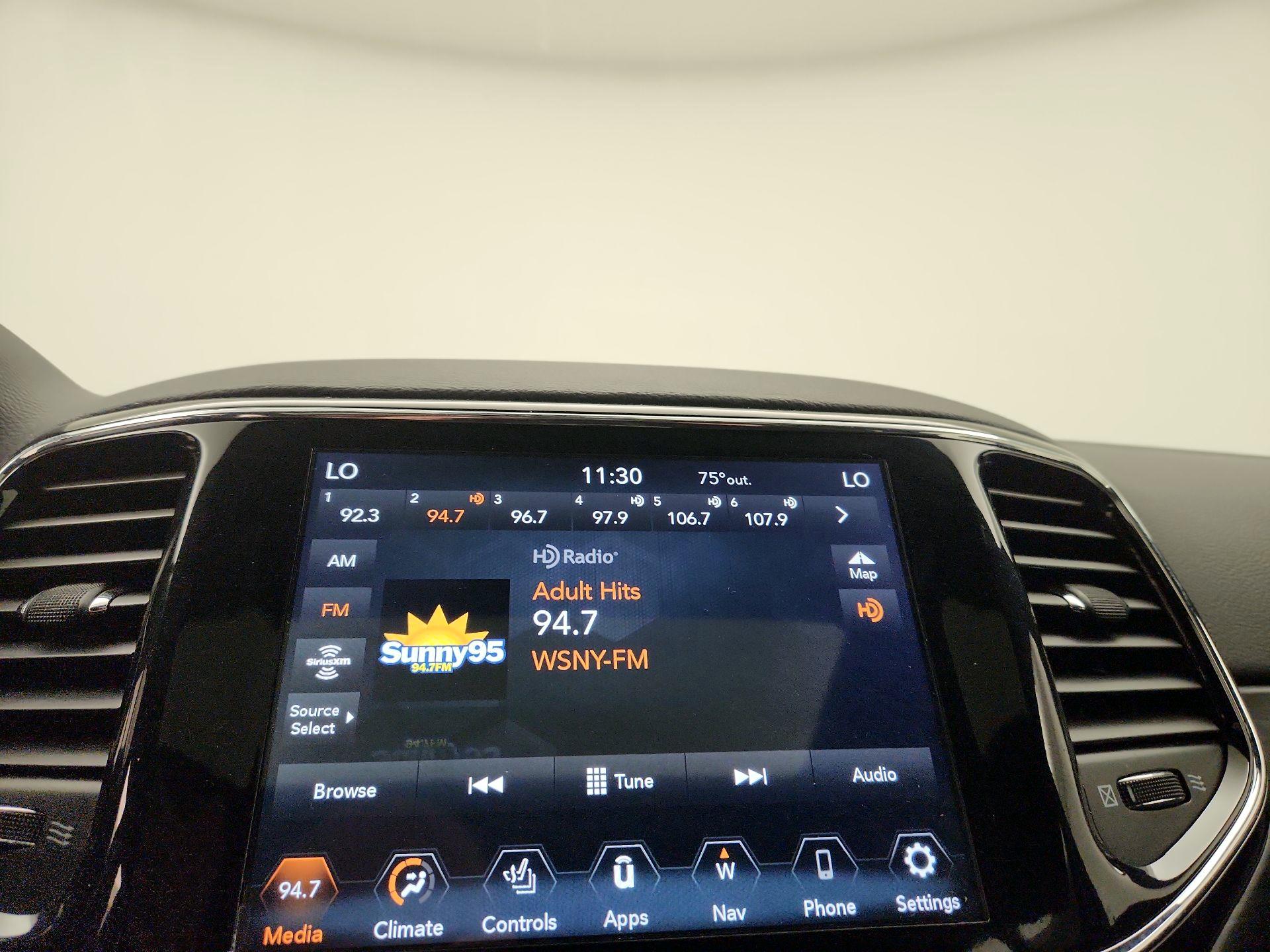 Thumbnail: 2020 Jeep Grand Cherokee - 16