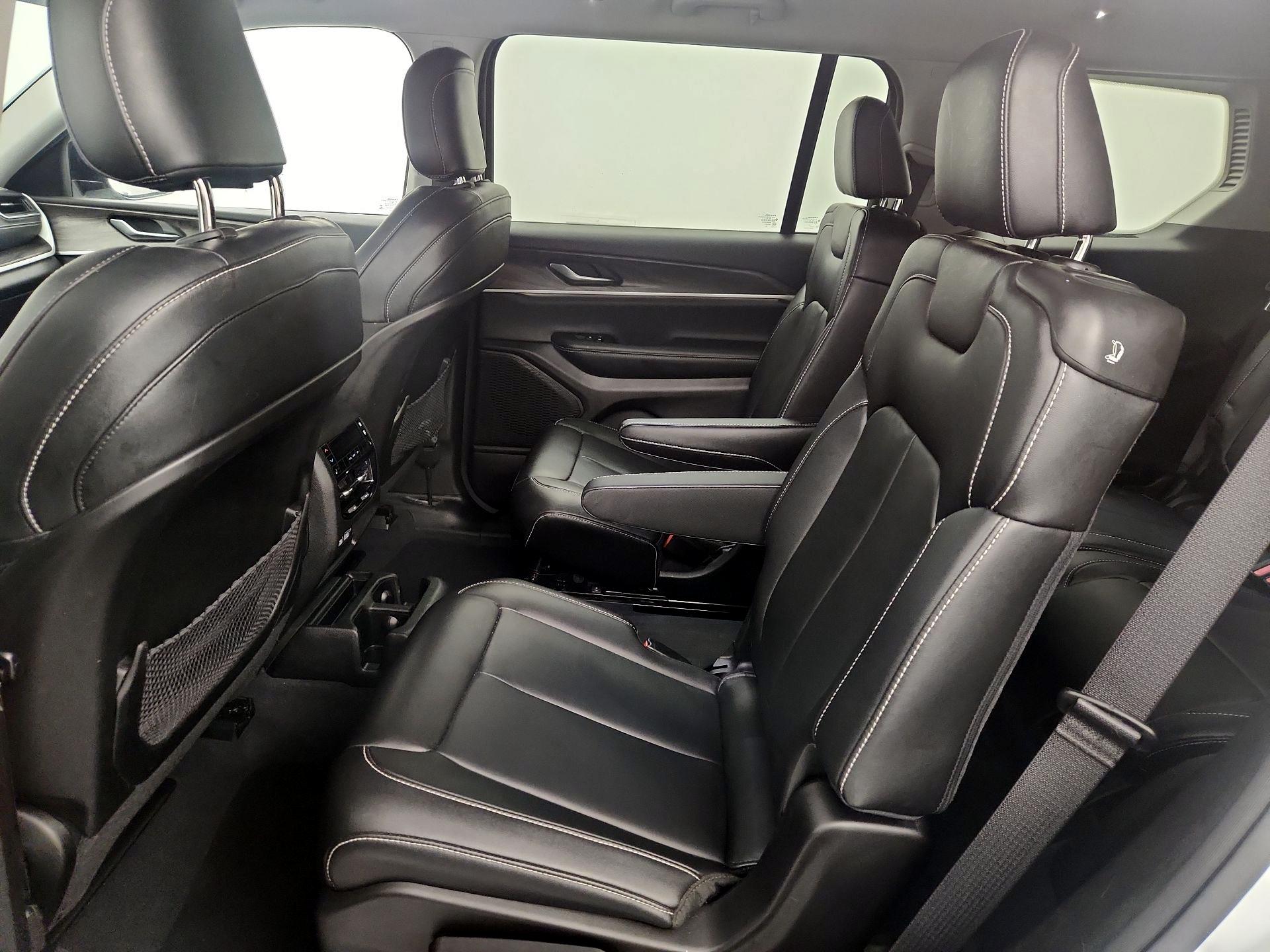 Thumbnail: 2023 Jeep Grand Cherokee L - 20