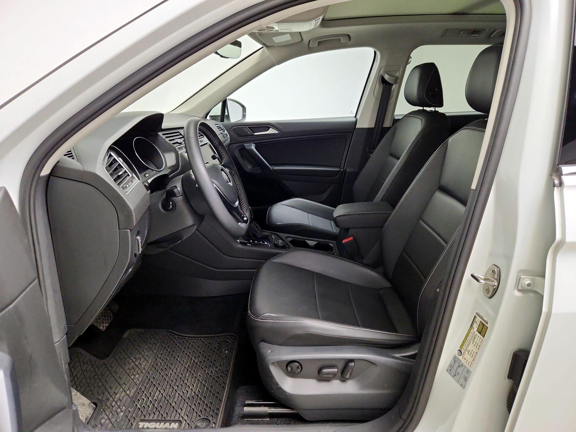 Thumbnail: 2021 Volkswagen Tiguan - 11