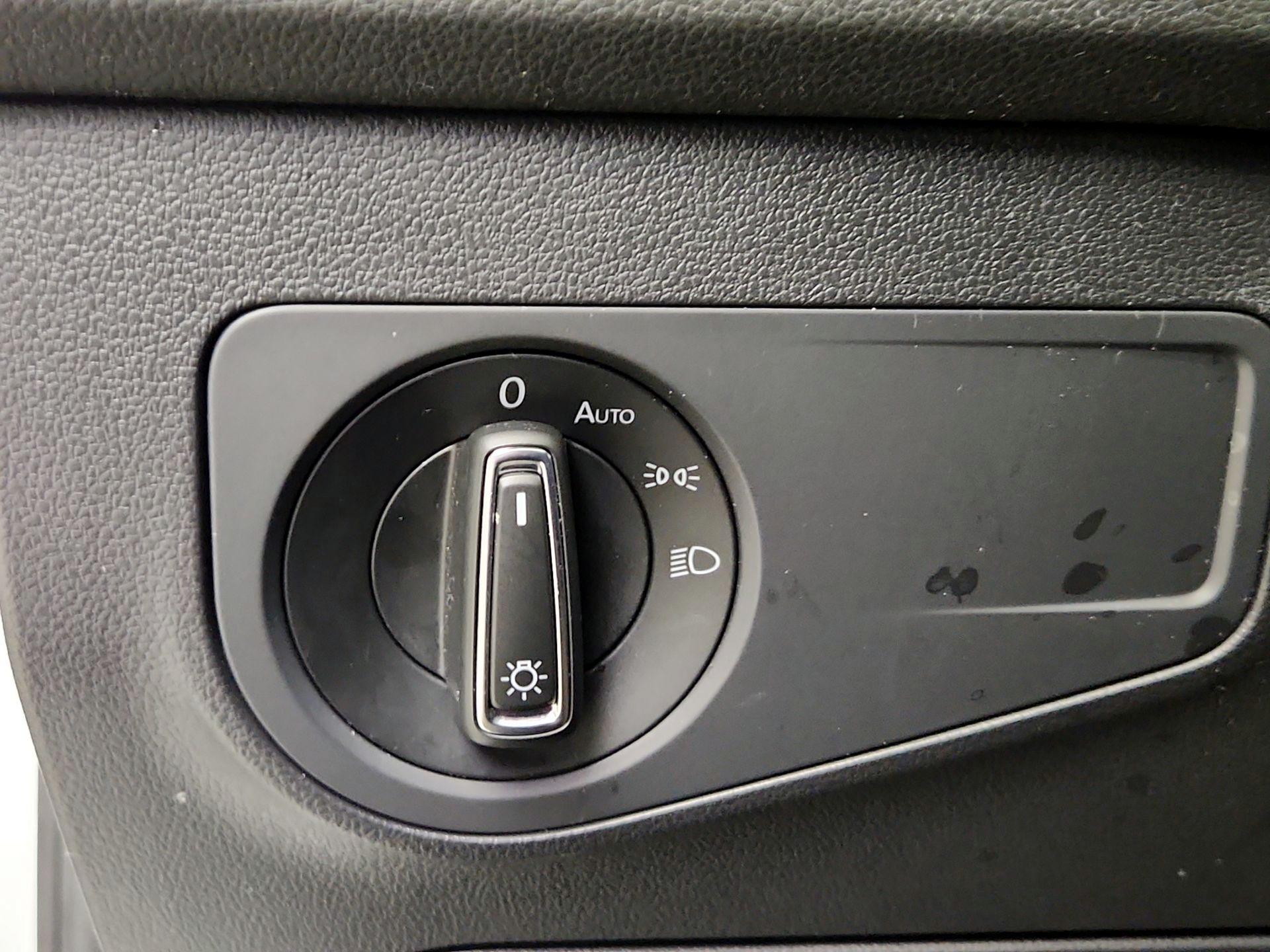 Thumbnail: 2021 Volkswagen Tiguan - 13