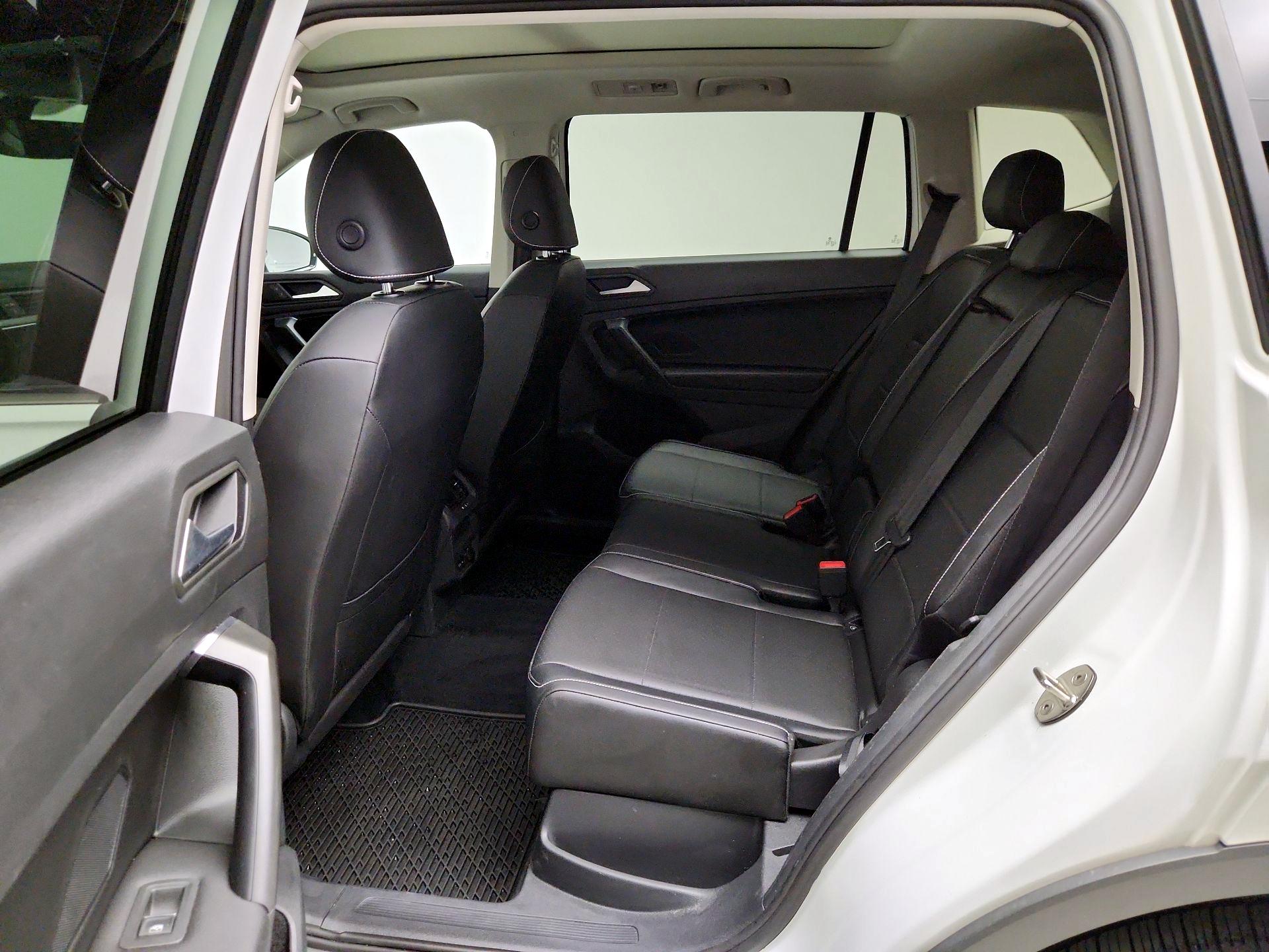 Thumbnail: 2021 Volkswagen Tiguan - 20