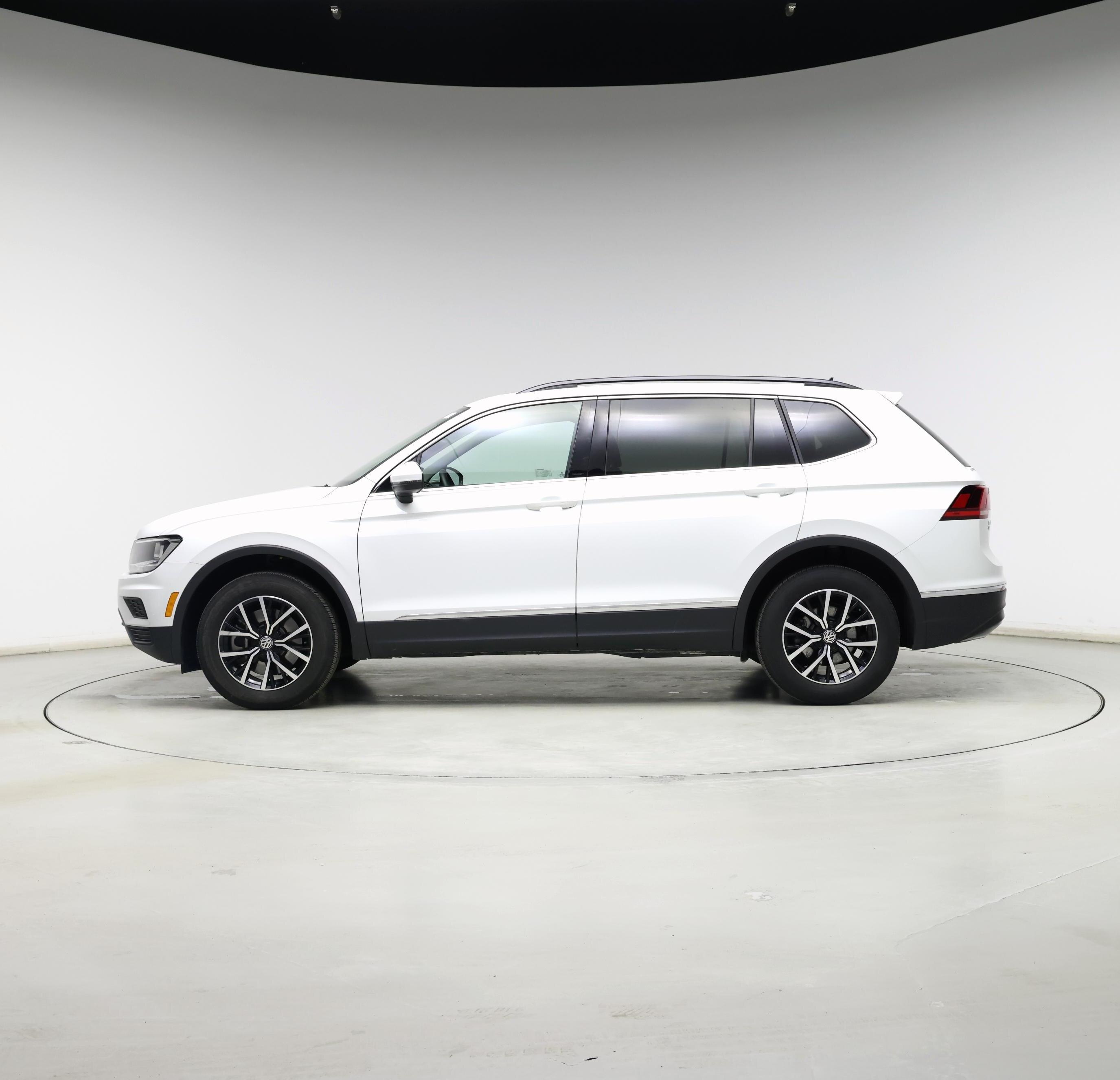 Thumbnail: 2021 Volkswagen Tiguan - 3