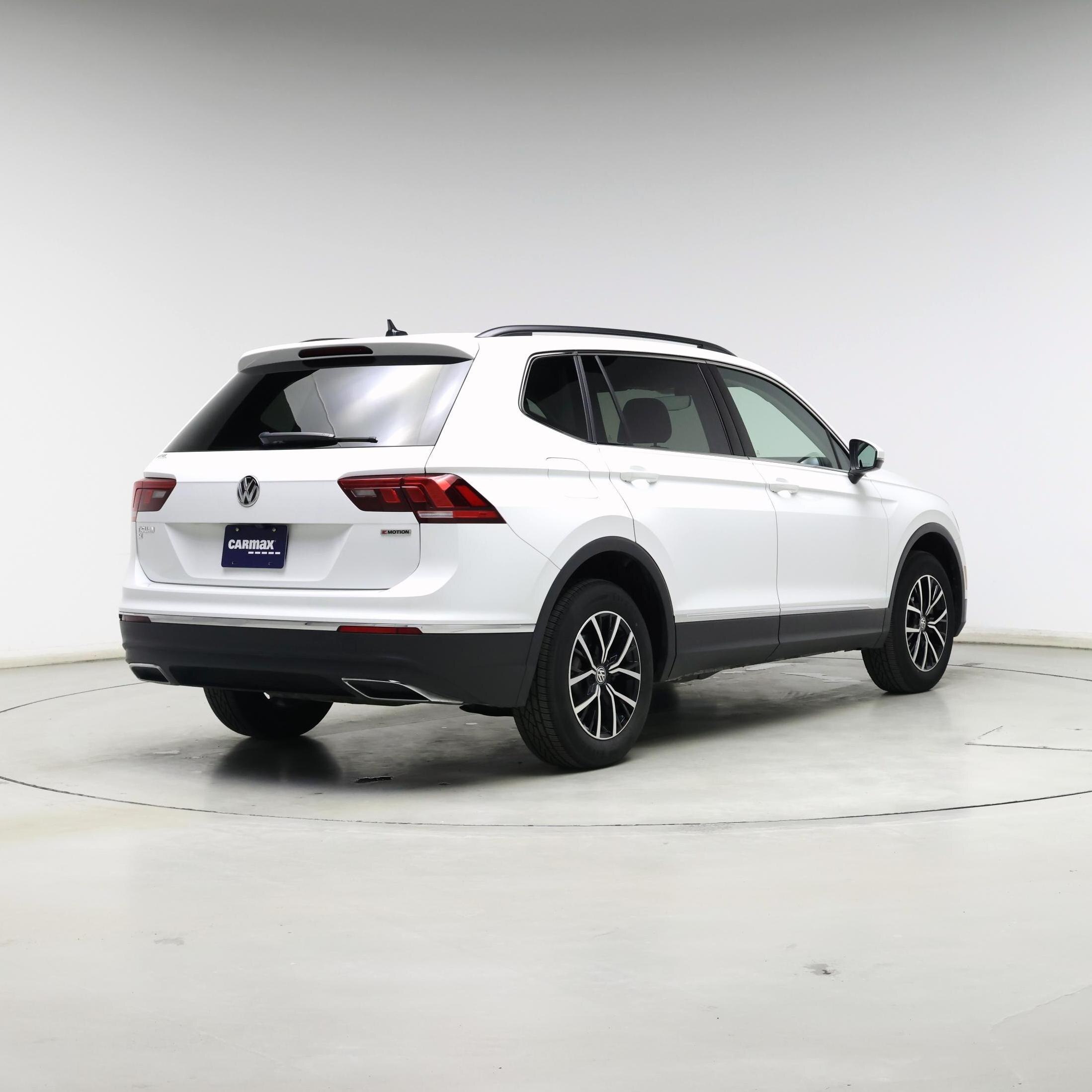 Thumbnail: 2021 Volkswagen Tiguan - 8