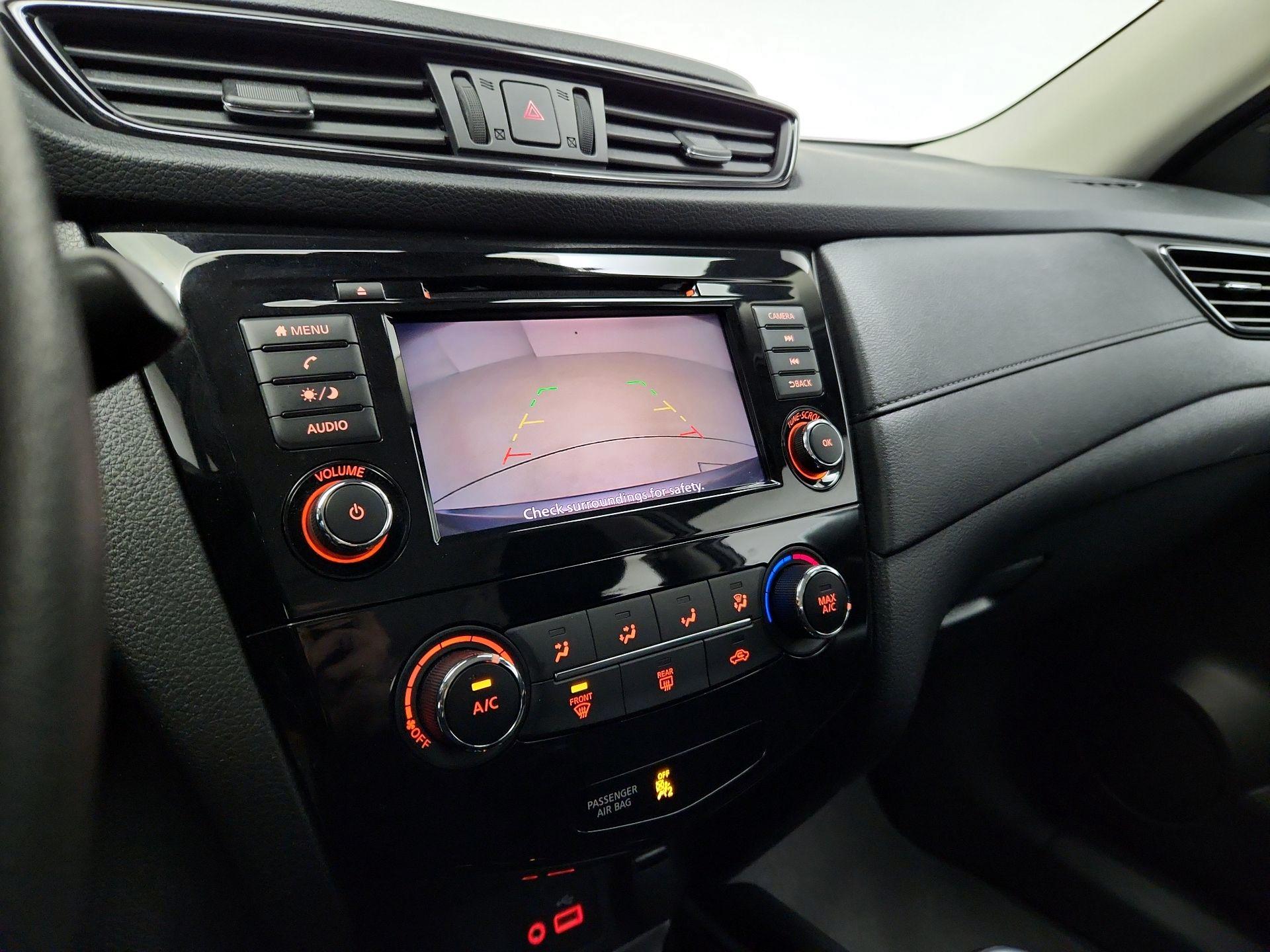 Thumbnail: 2020 Nissan Rogue - 14