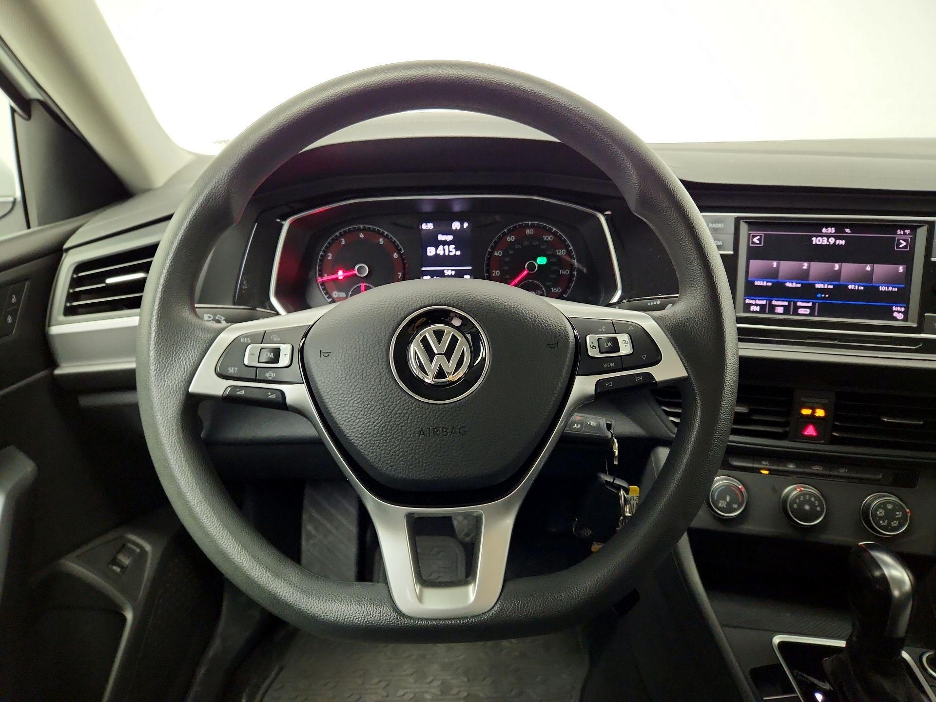 Thumbnail: 2019 Volkswagen Jetta - 10