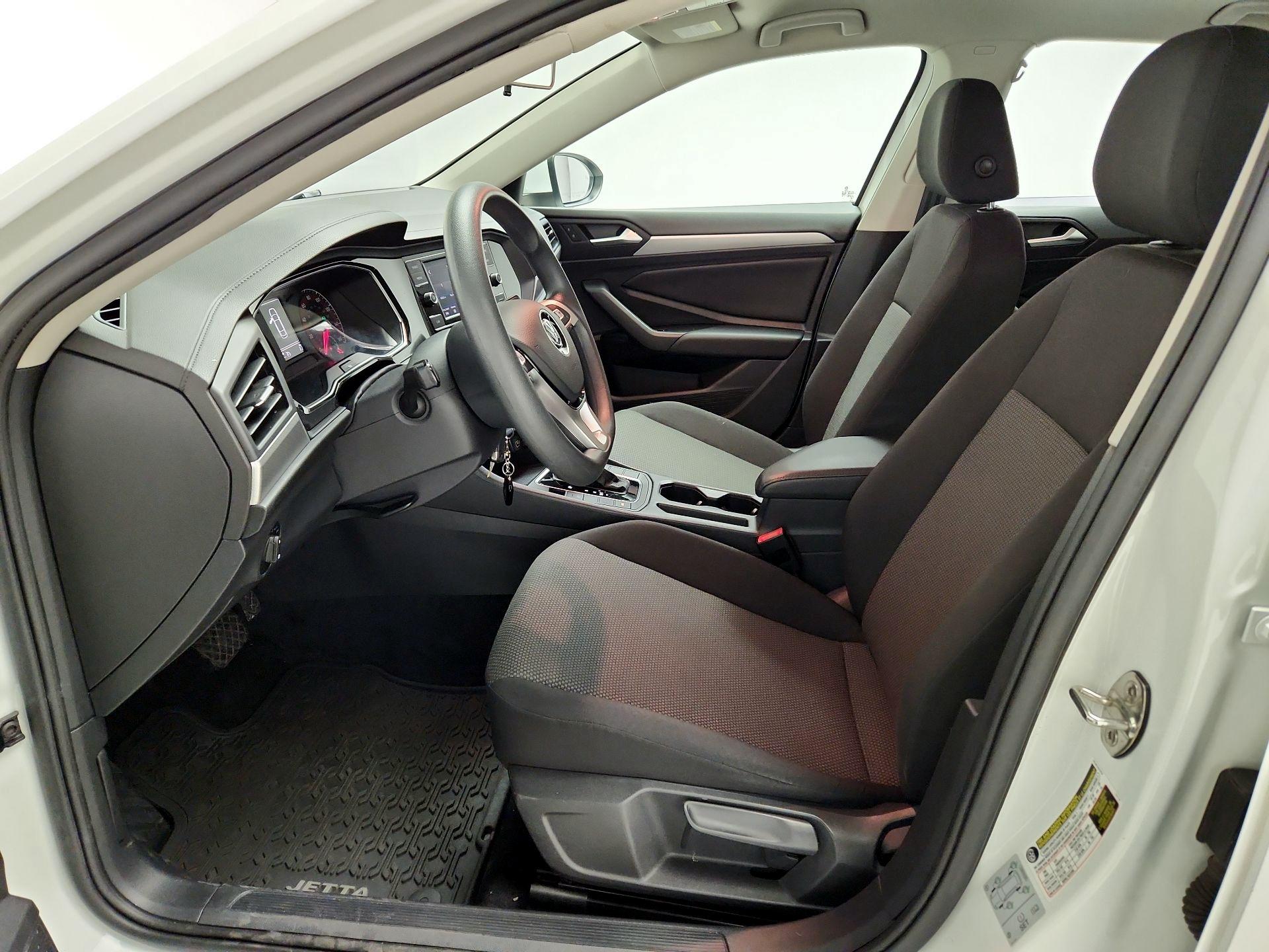 Thumbnail: 2019 Volkswagen Jetta - 11