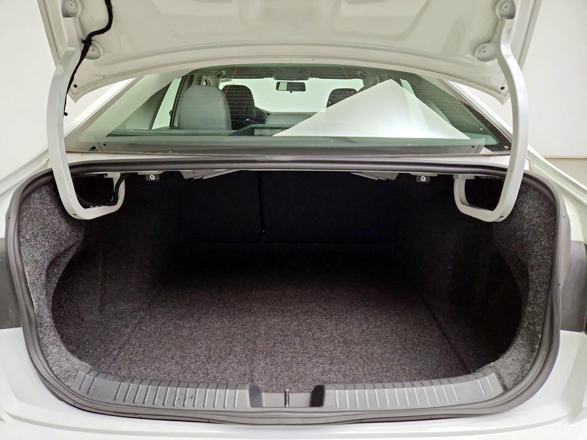 Thumbnail: 2019 Volkswagen Jetta - 20