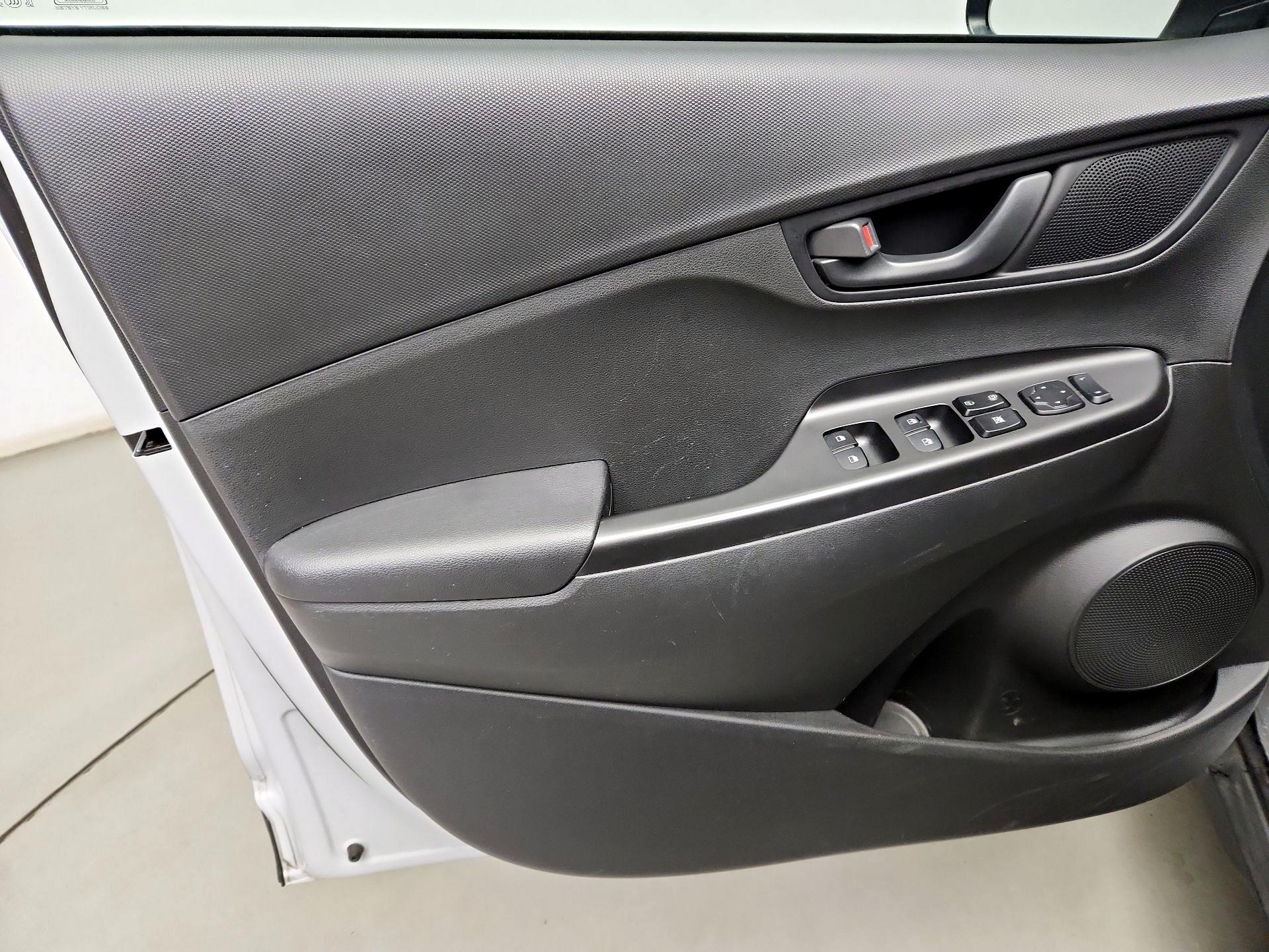 Thumbnail: 2020 Hyundai Kona - 12