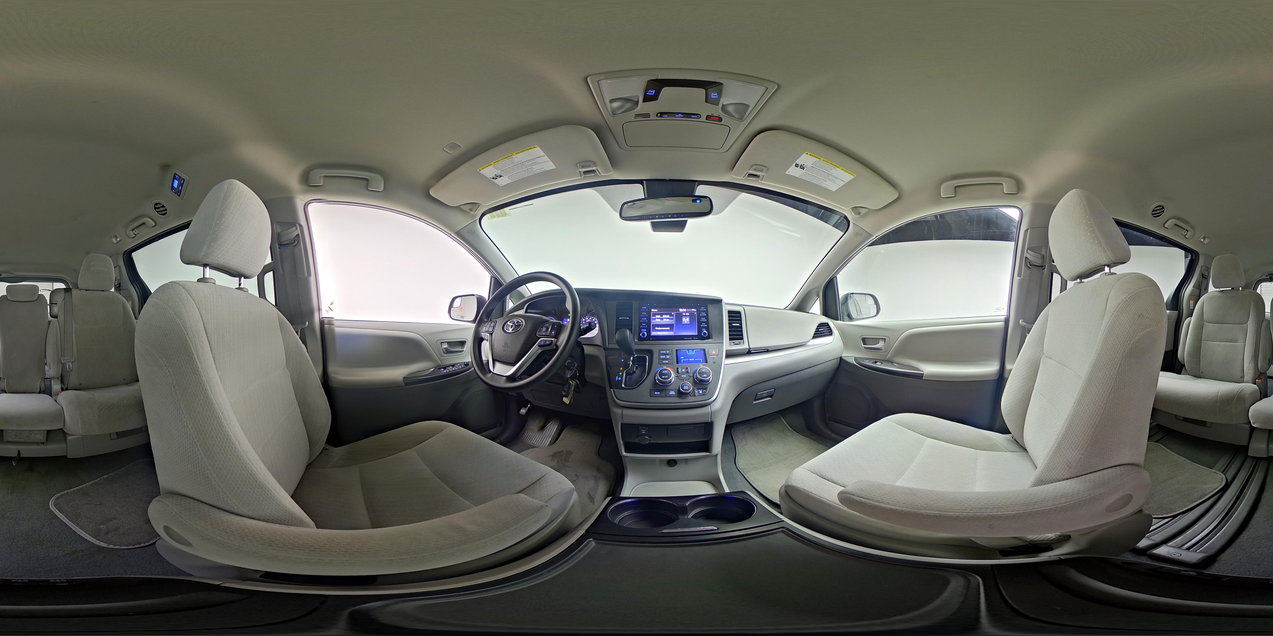 2020 Toyota Sienna LE - Photo 24