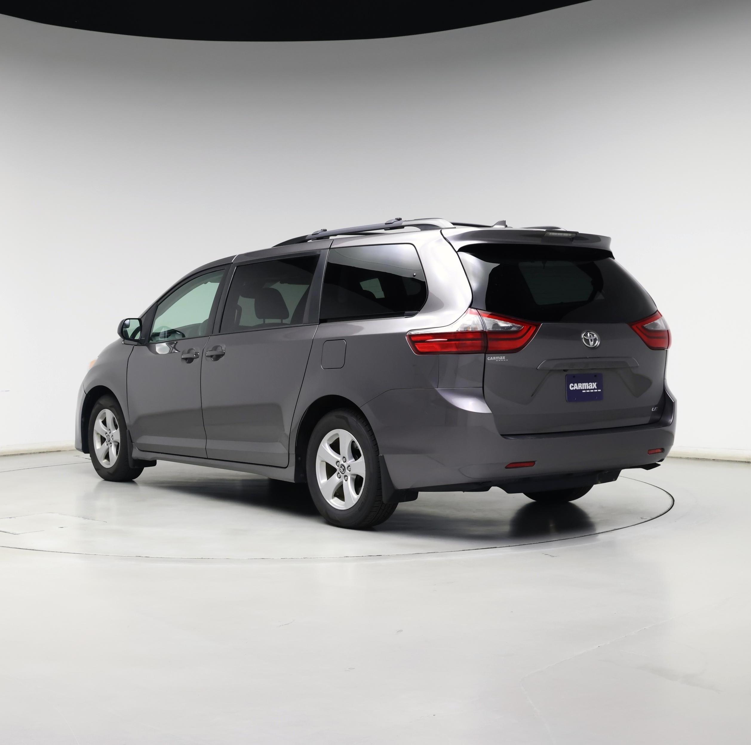 Thumbnail: 2020 Toyota Sienna - 2