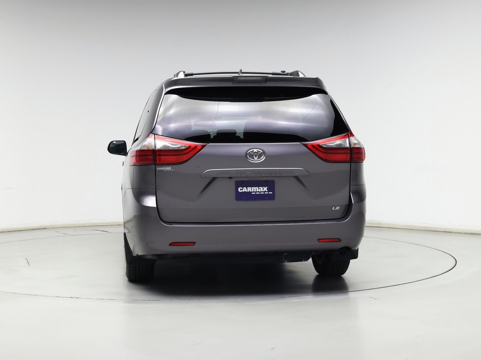 2020 Toyota Sienna LE - Photo 7