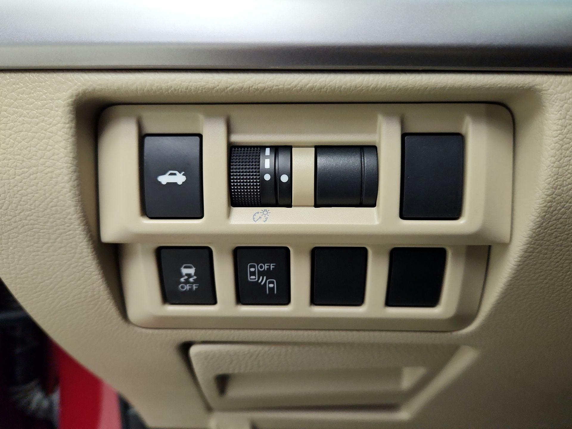 Thumbnail: 2015 Subaru Legacy - 13