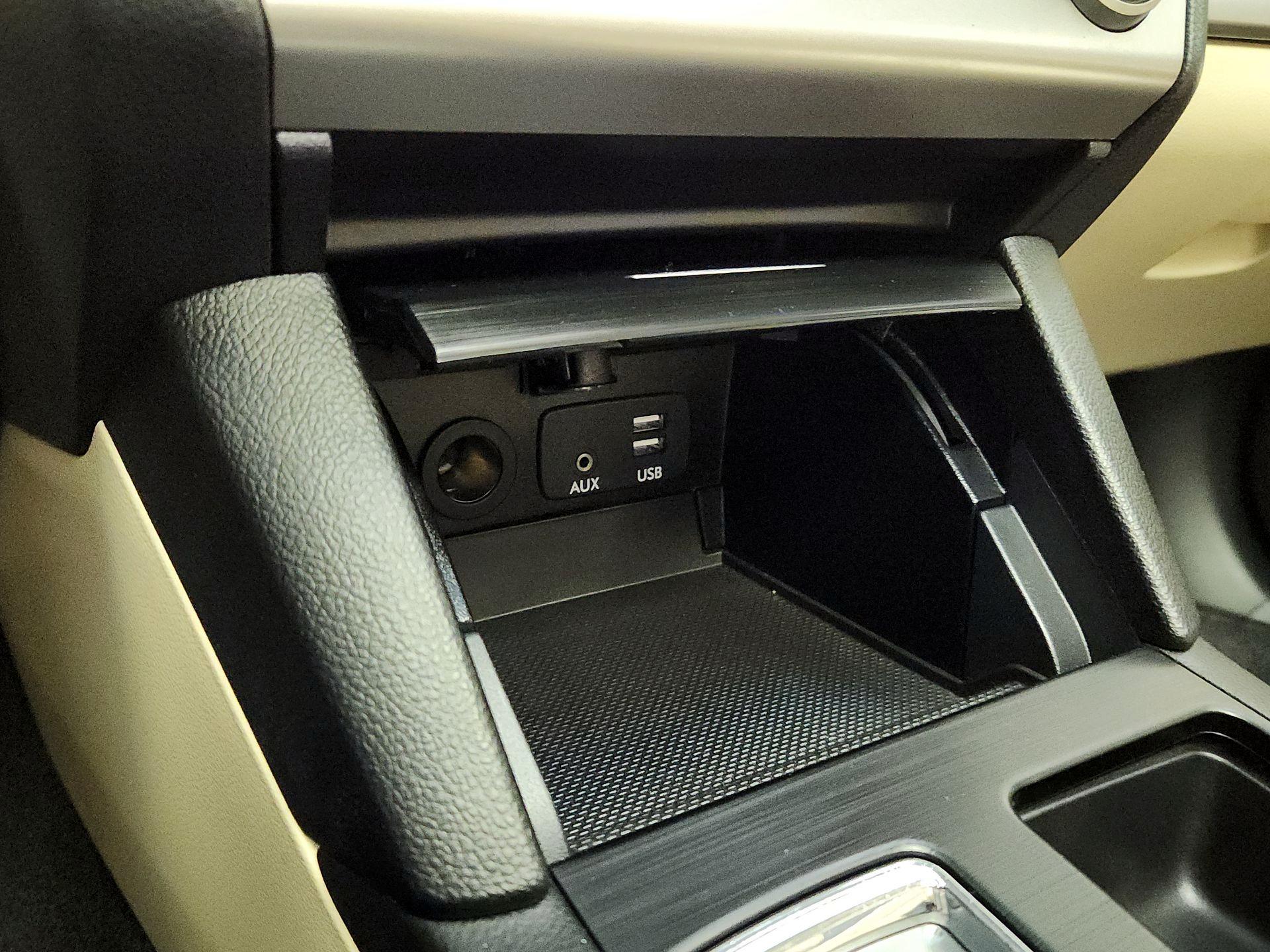 Thumbnail: 2015 Subaru Legacy - 18