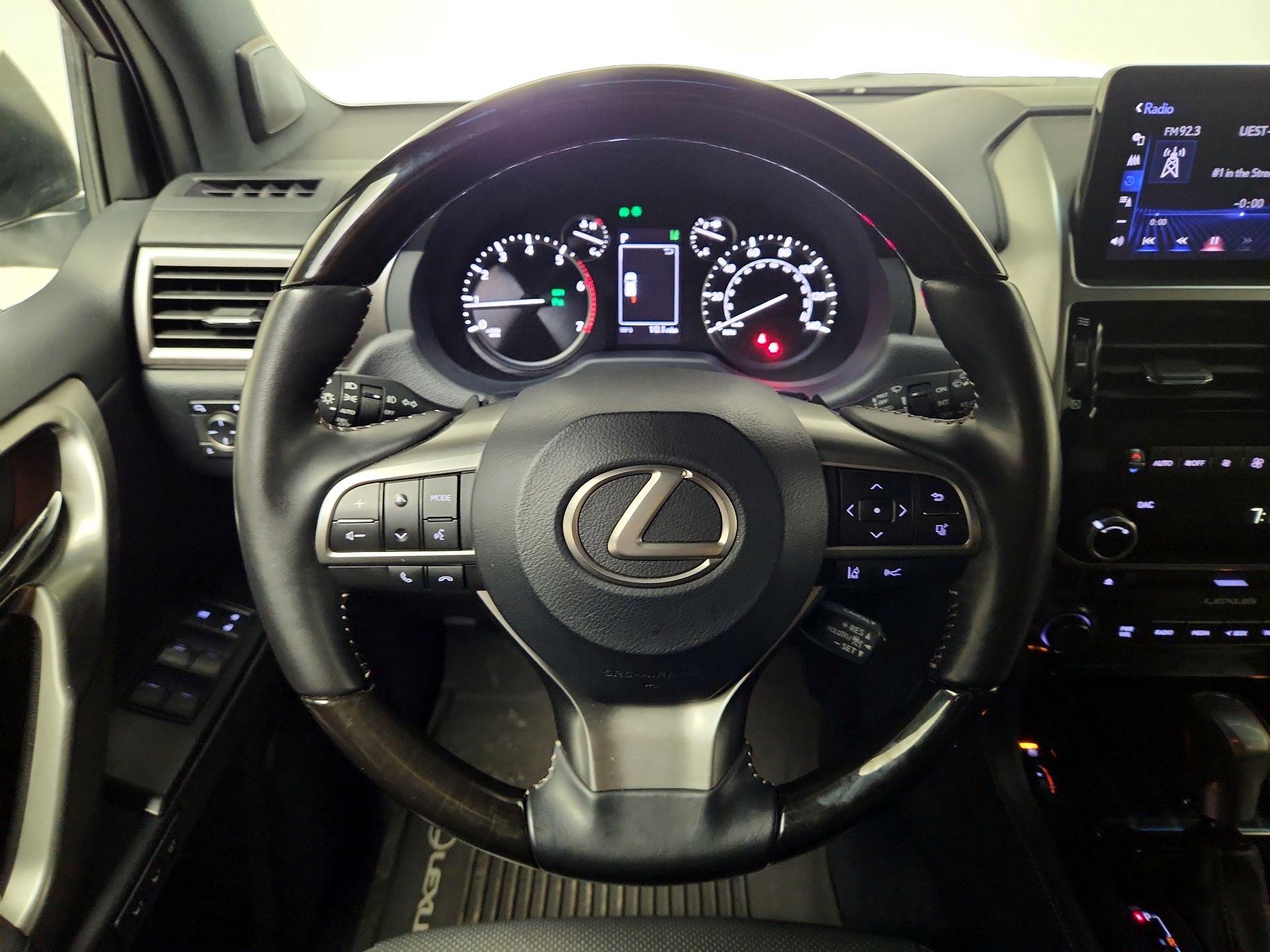 Thumbnail: 2023 Lexus GX - 10