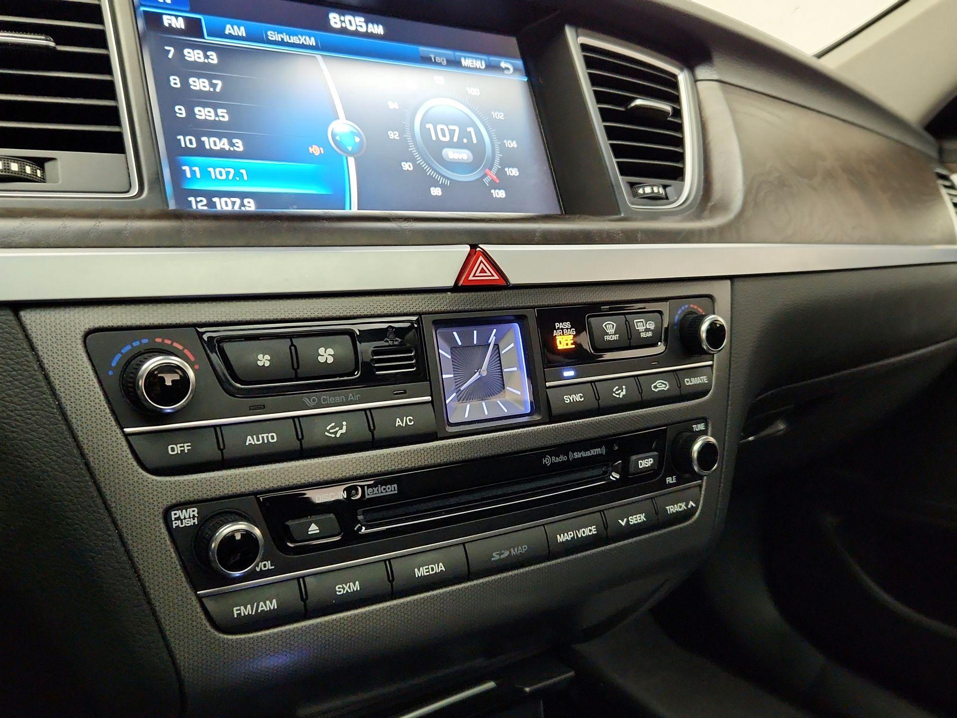 Thumbnail: 2017 Genesis G80 - 17