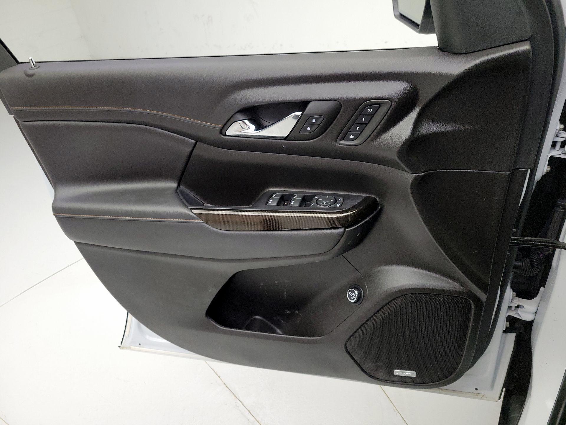 Thumbnail: 2023 GMC Acadia - 12