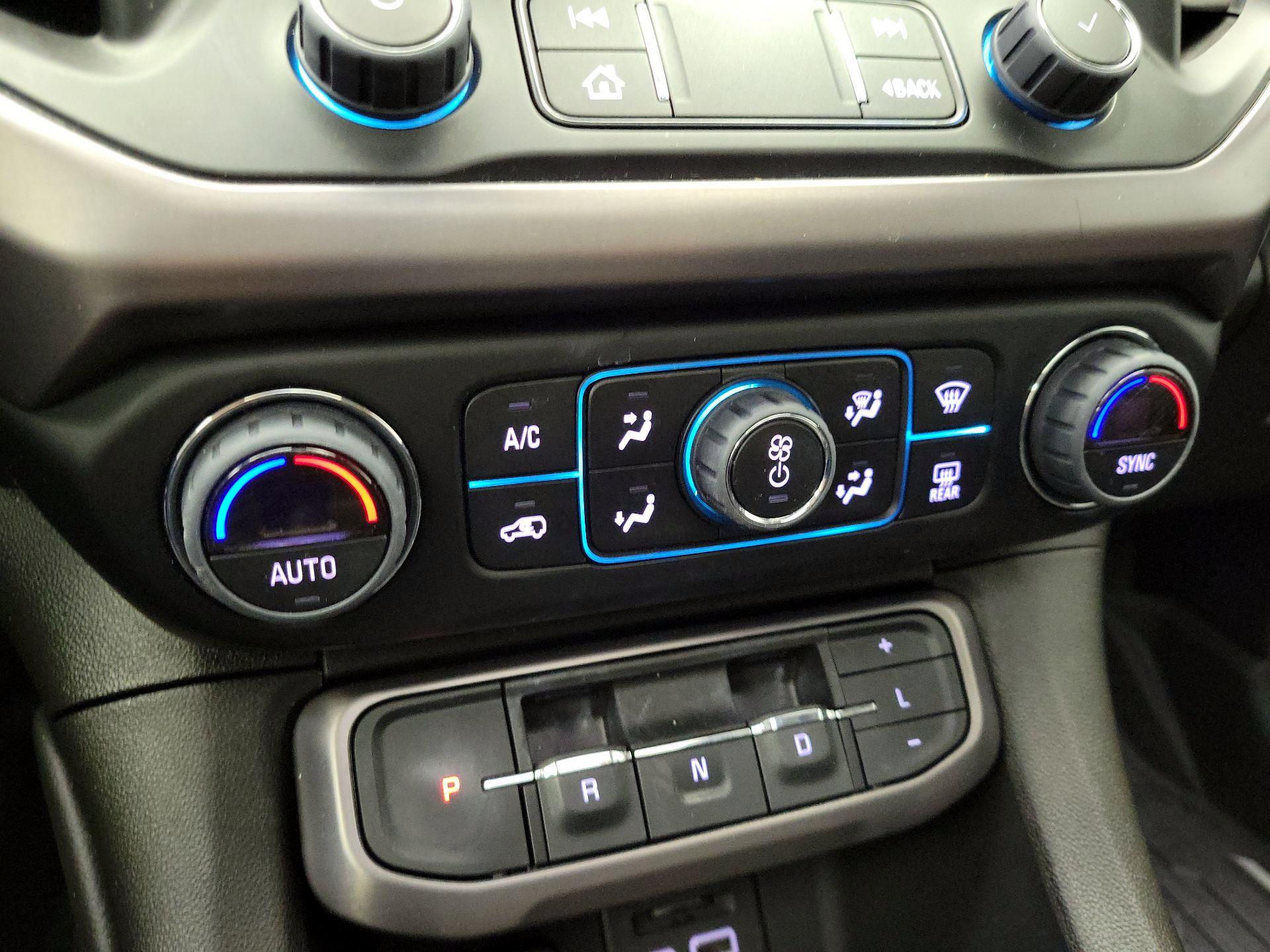 Thumbnail: 2023 GMC Acadia - 17