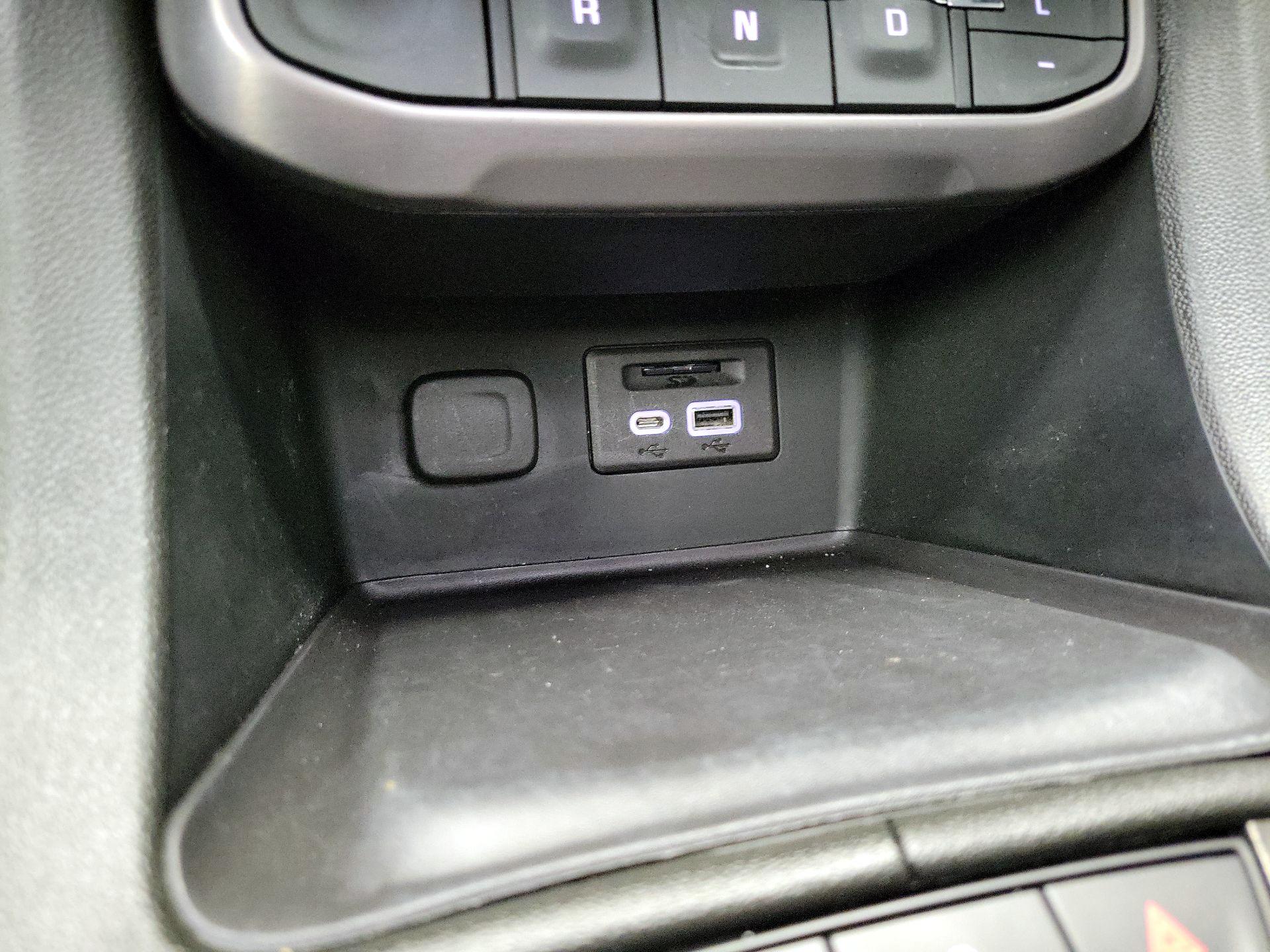 Thumbnail: 2023 GMC Acadia - 19