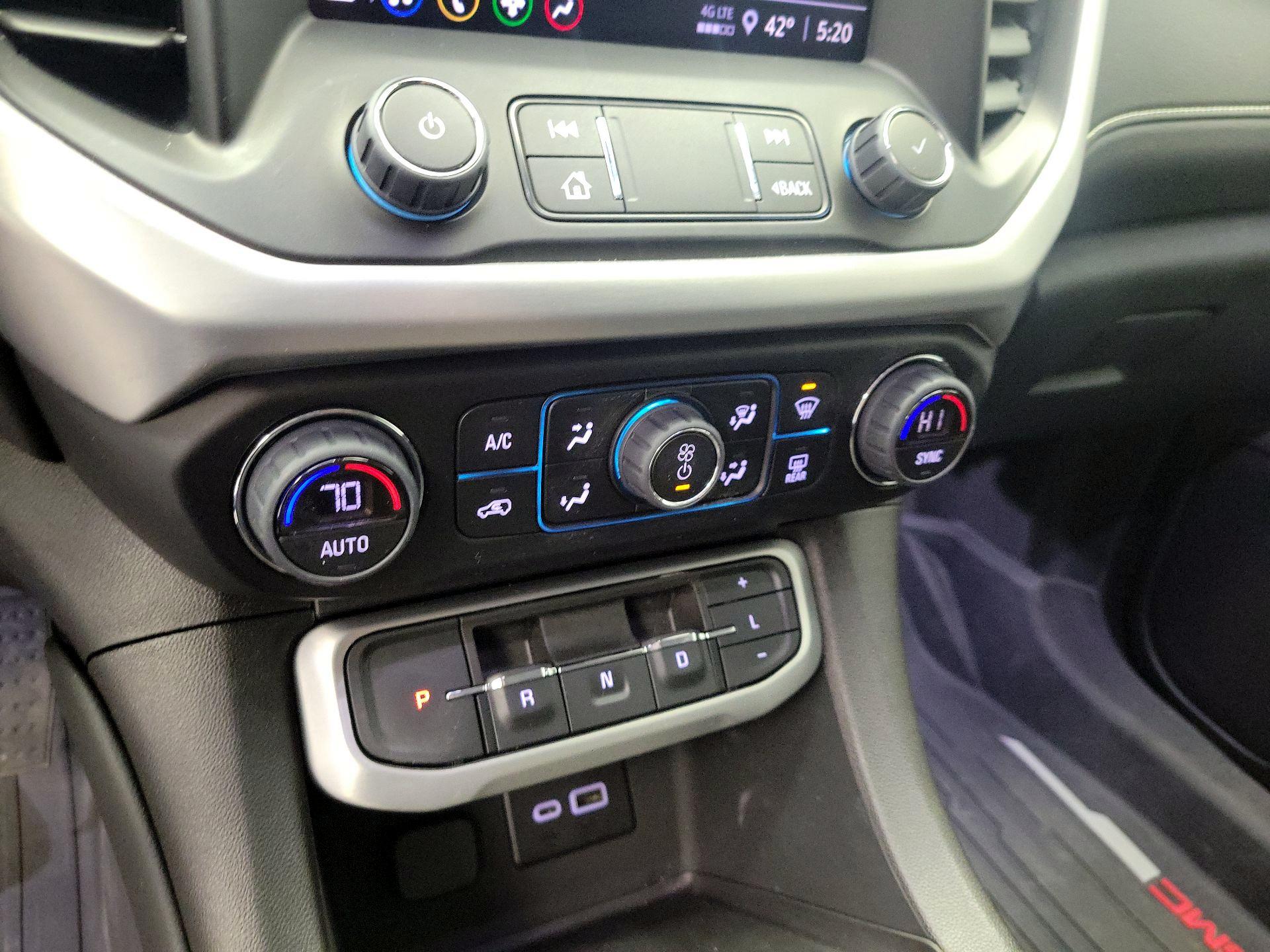 Thumbnail: 2023 GMC Acadia - 16