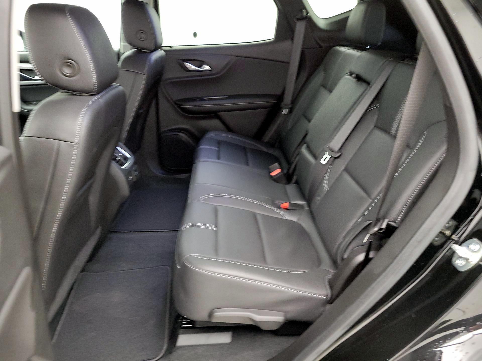 Thumbnail: 2023 Chevrolet Blazer - 20