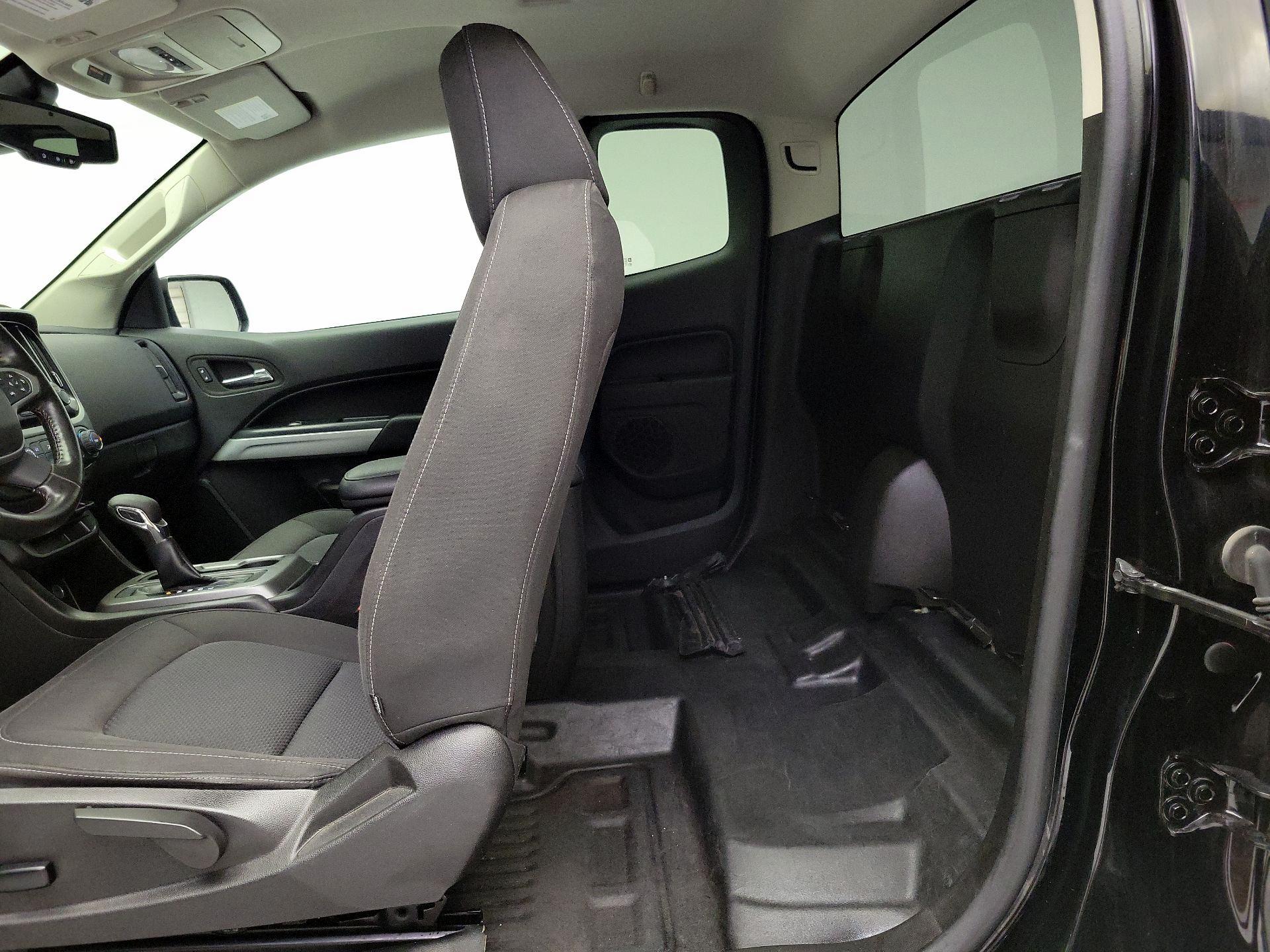 Thumbnail: 2022 Chevrolet Colorado - 19